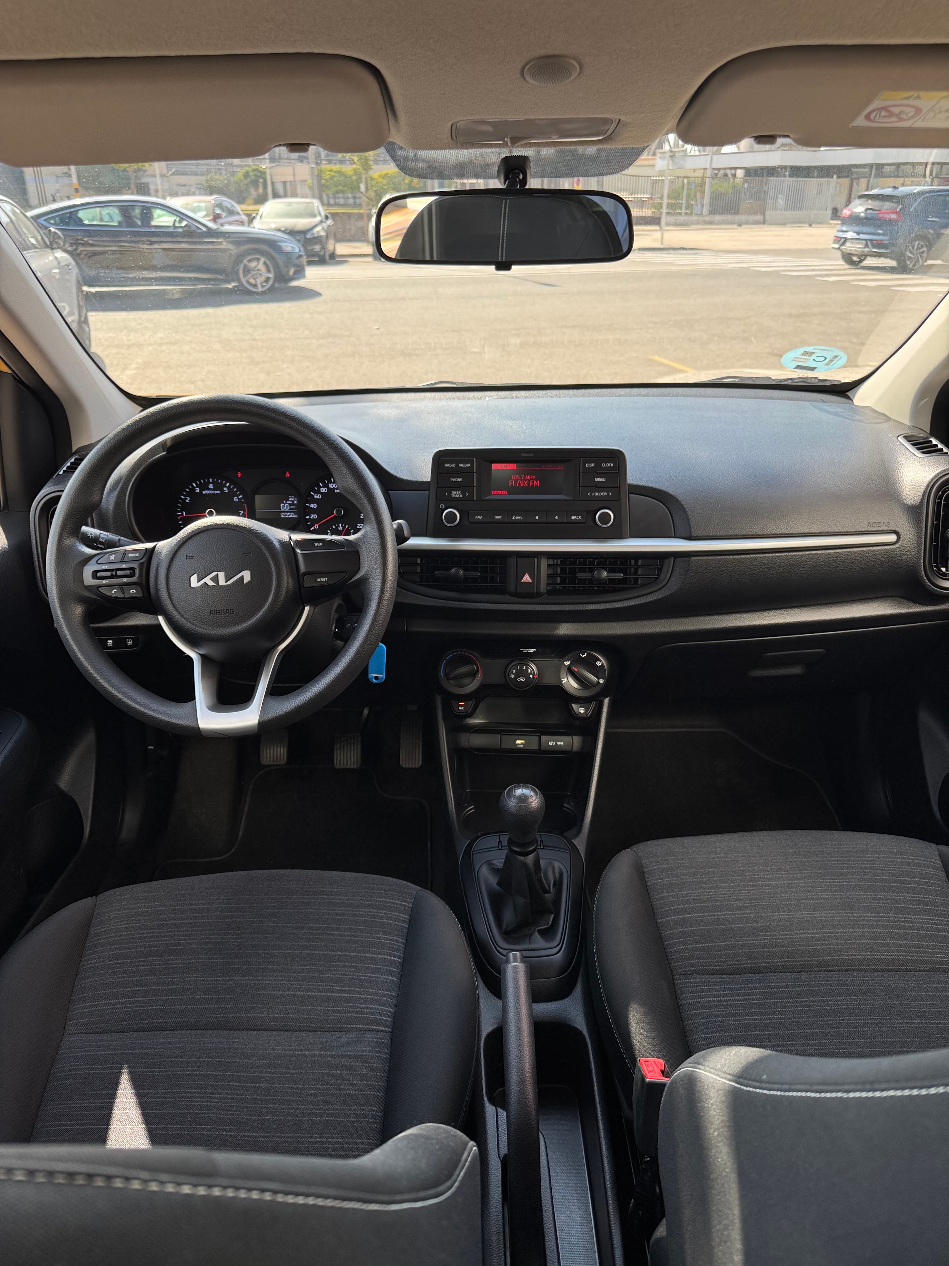 Kia Picanto con Puertos de carga USB