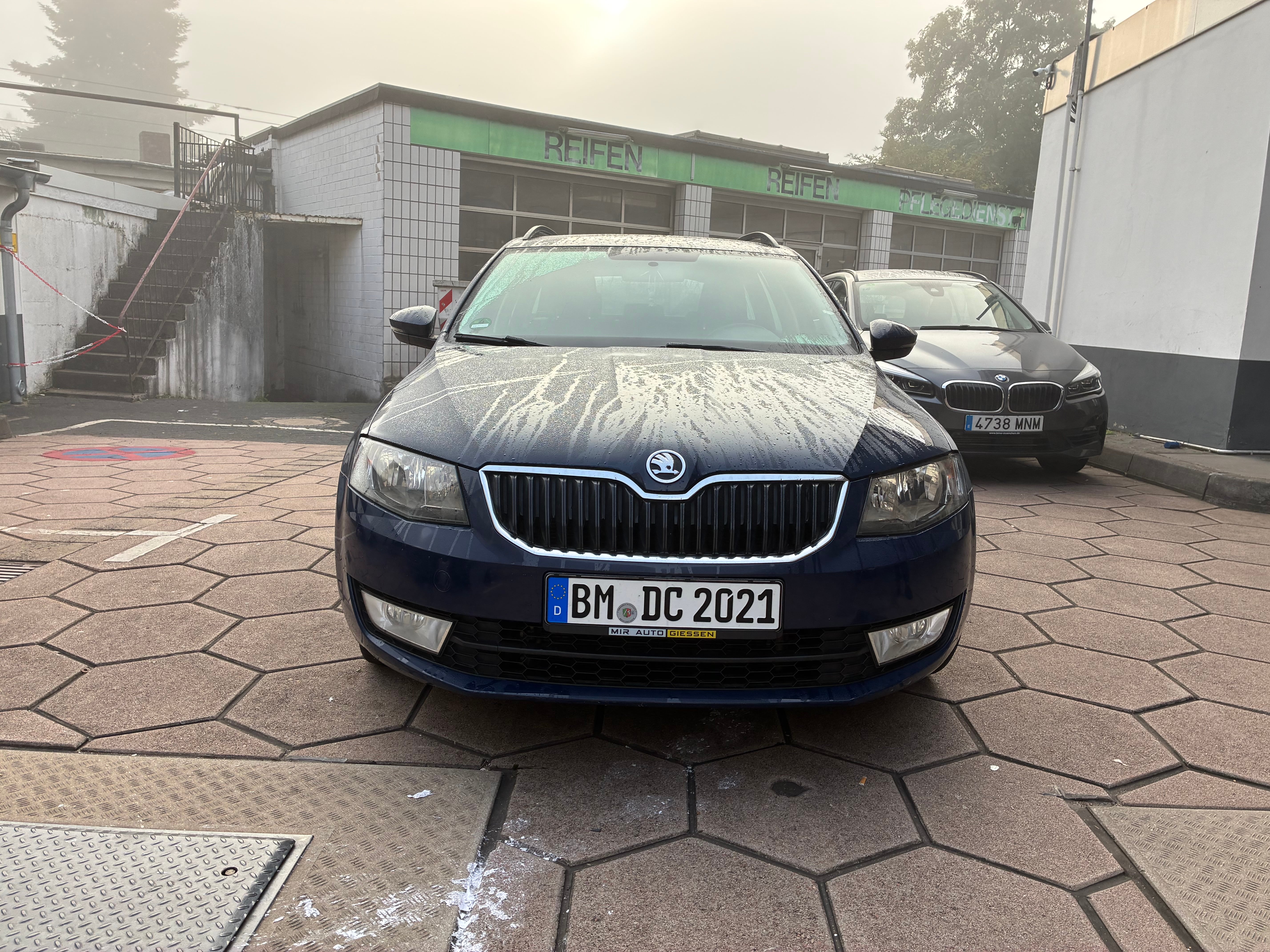 Skoda Octavia Kombi mit Kindersitz