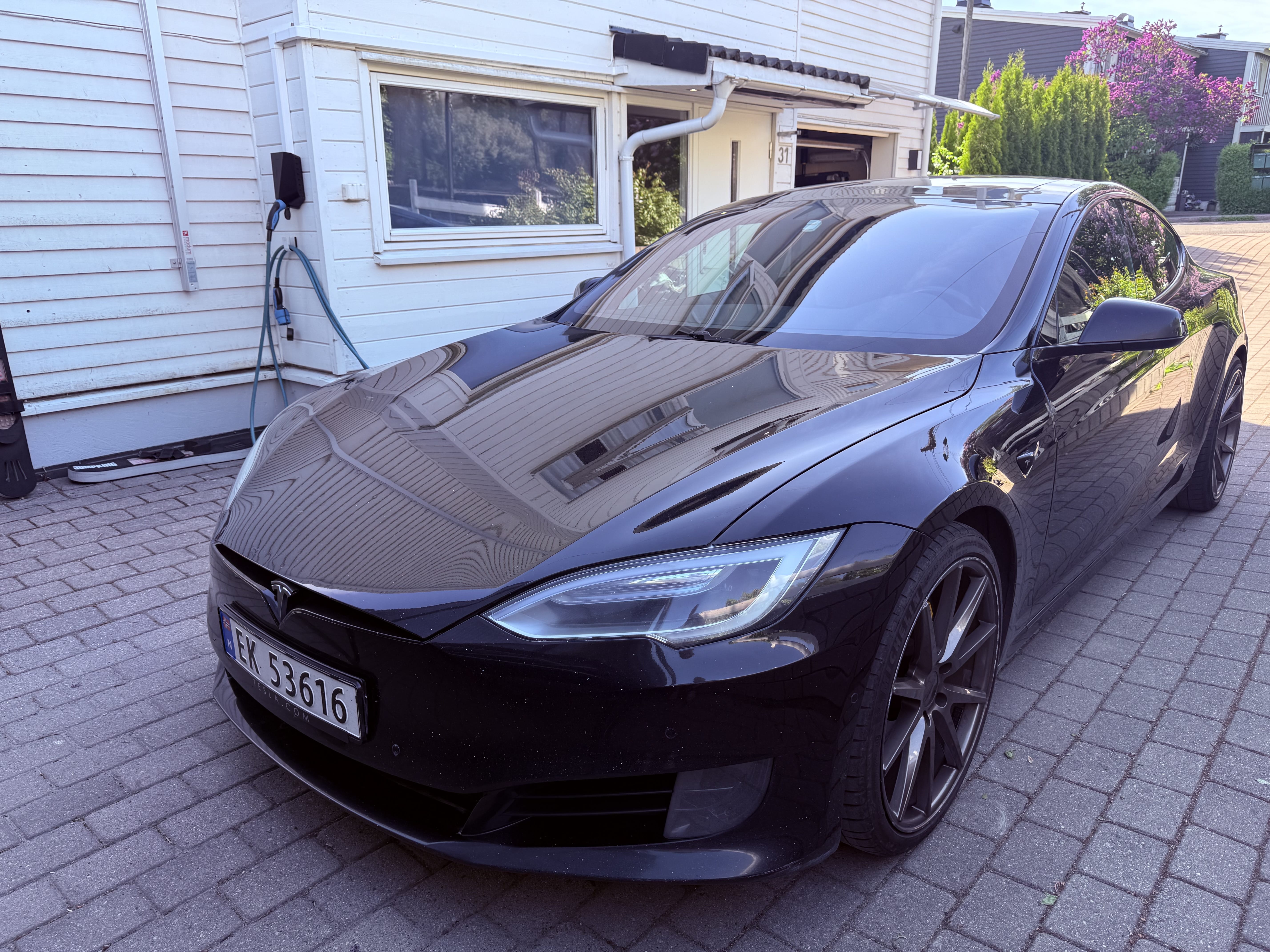 Tesla Model S 75 med Aircondition