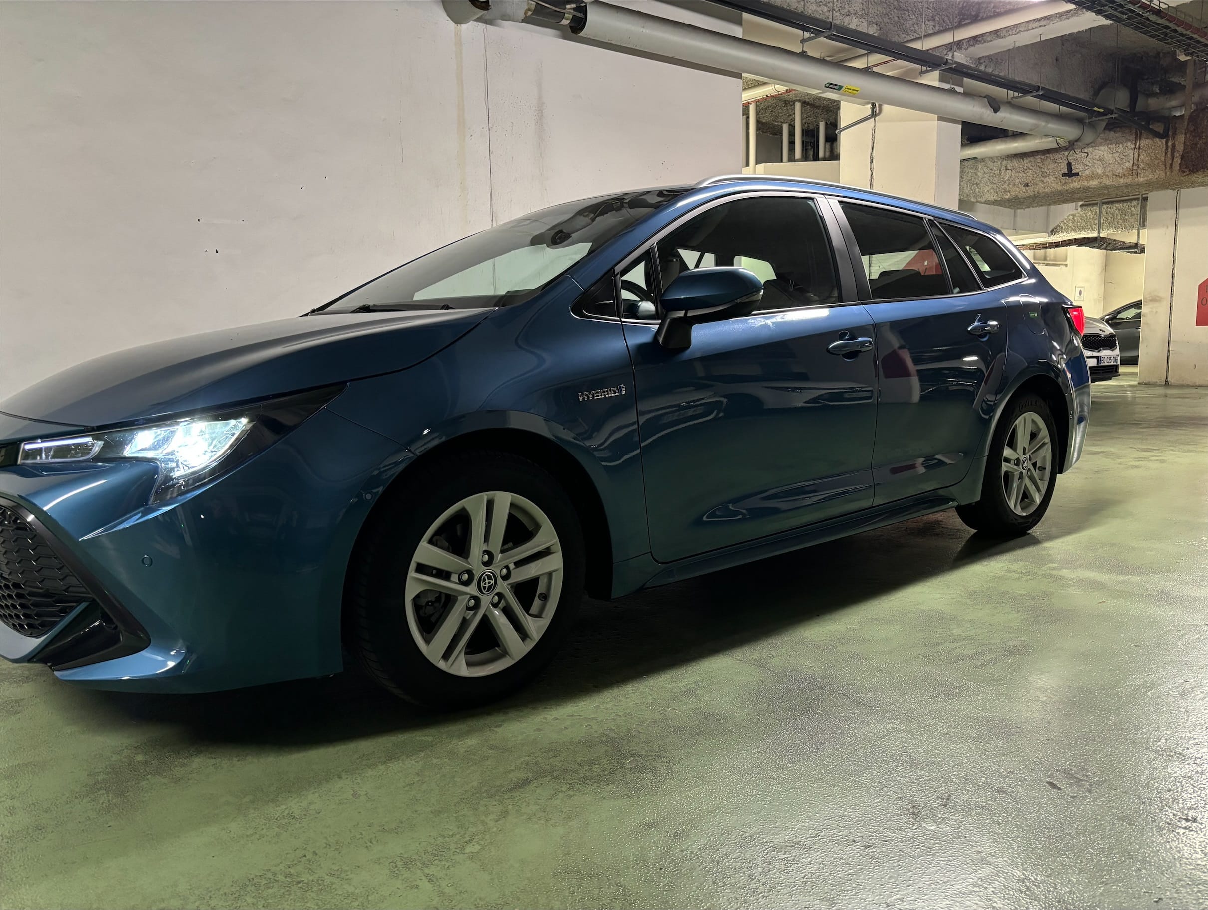 Toyota Corolla Break Hybride avec Climatisation