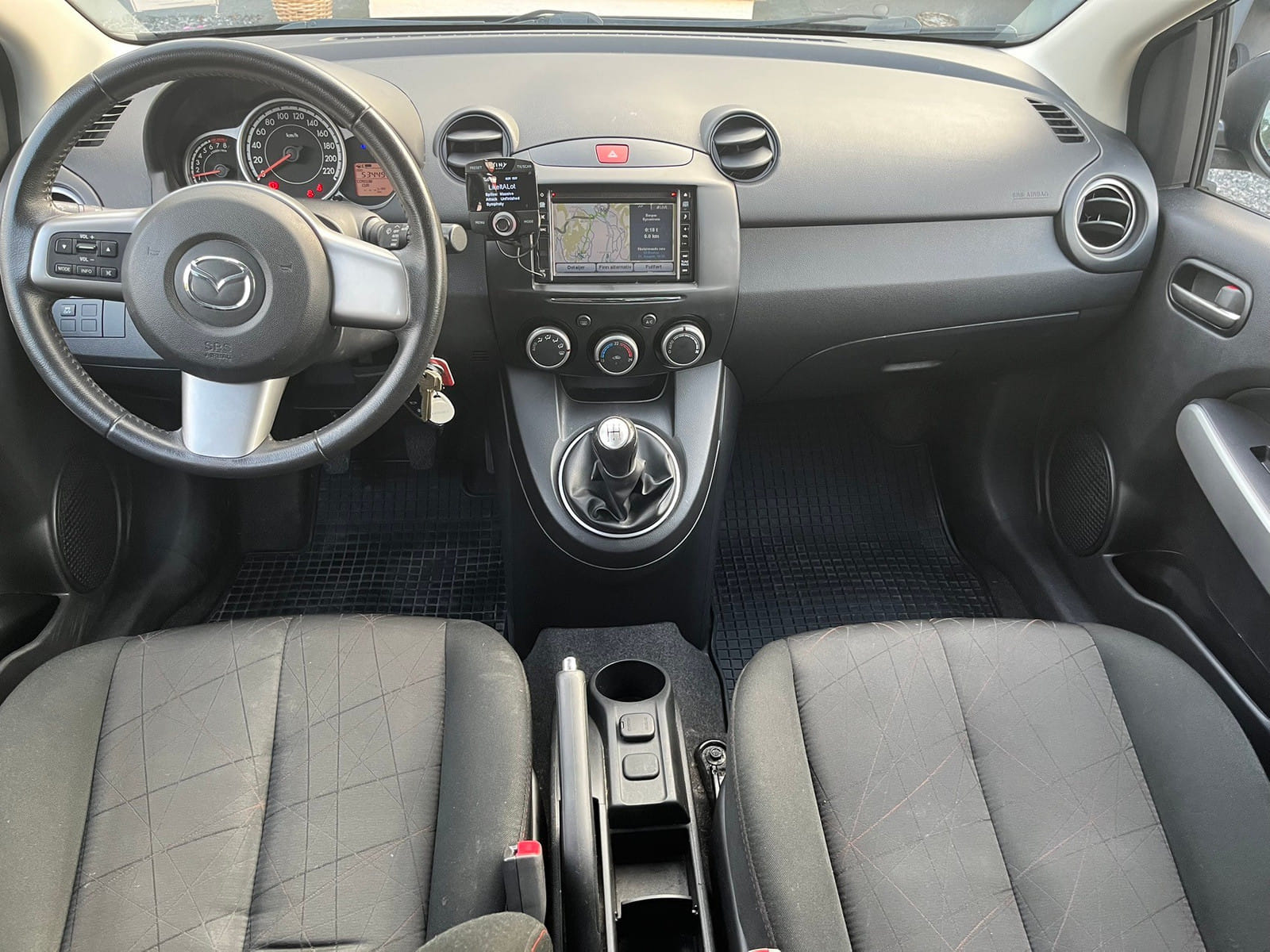 Mazda 2