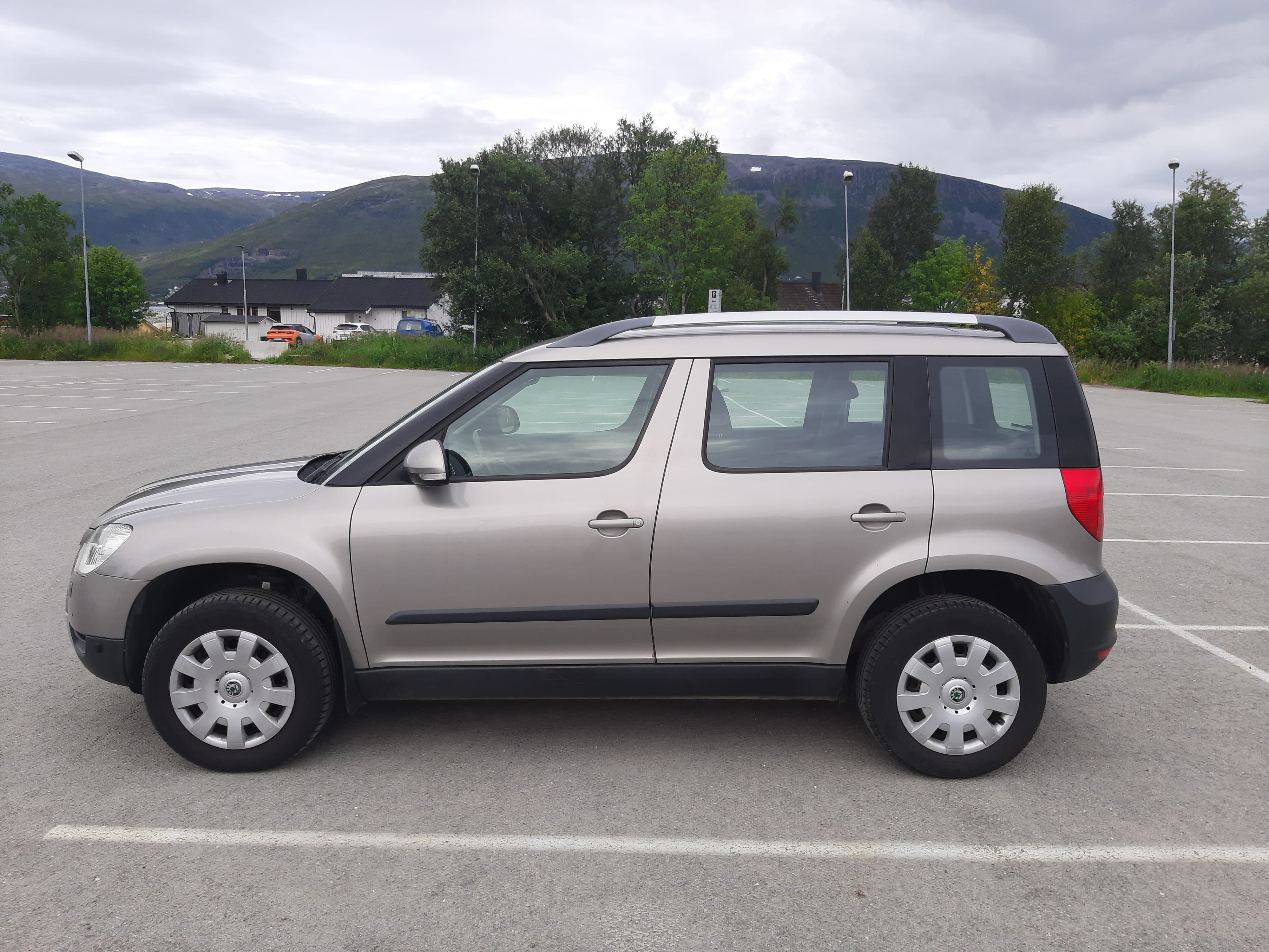 Skoda Yeti 2,0 TDI 110 HP 4X4 Active Sport Utility Vehicle Diesel met Airco