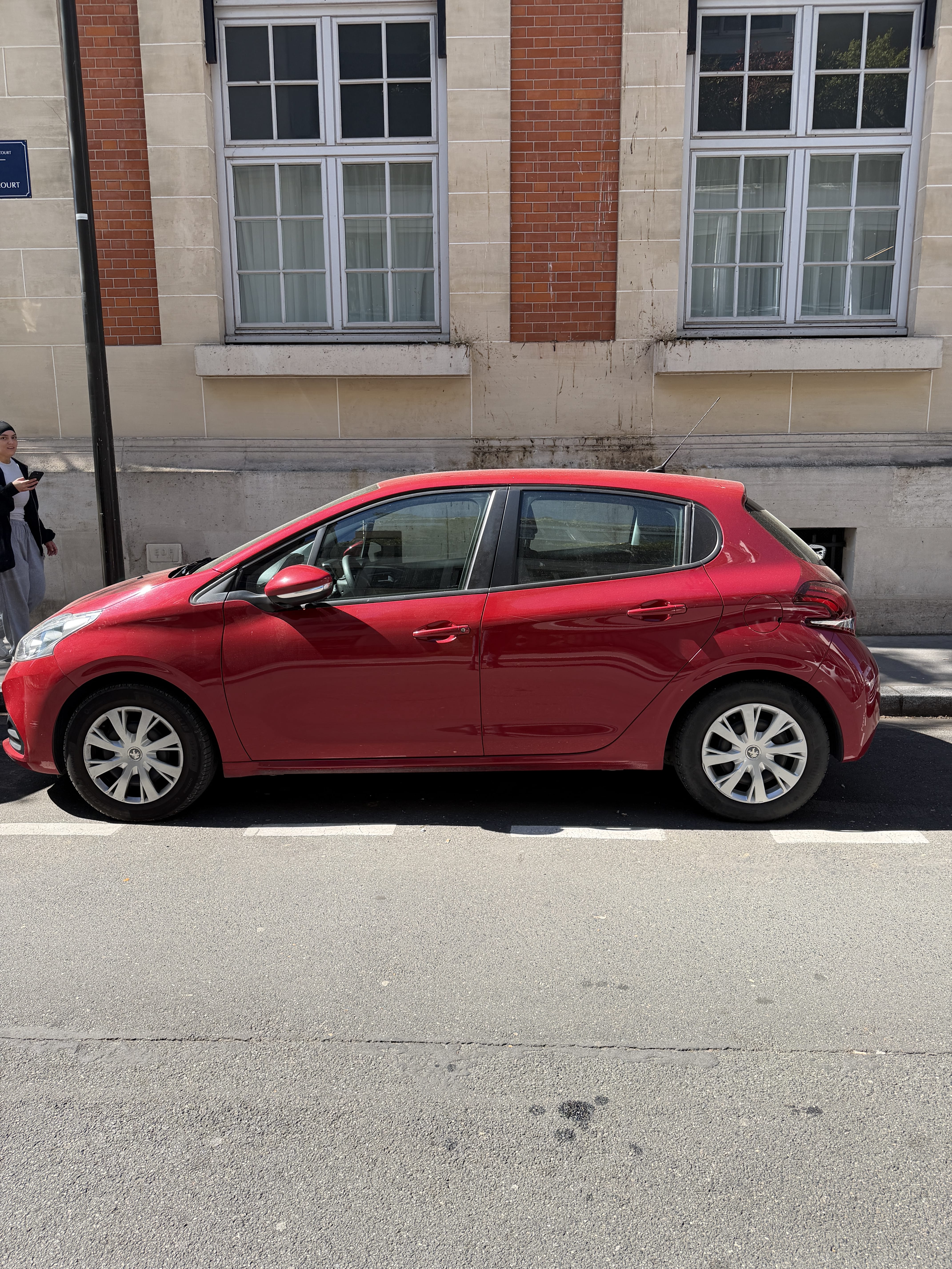 Peugeot 208 avec GPS