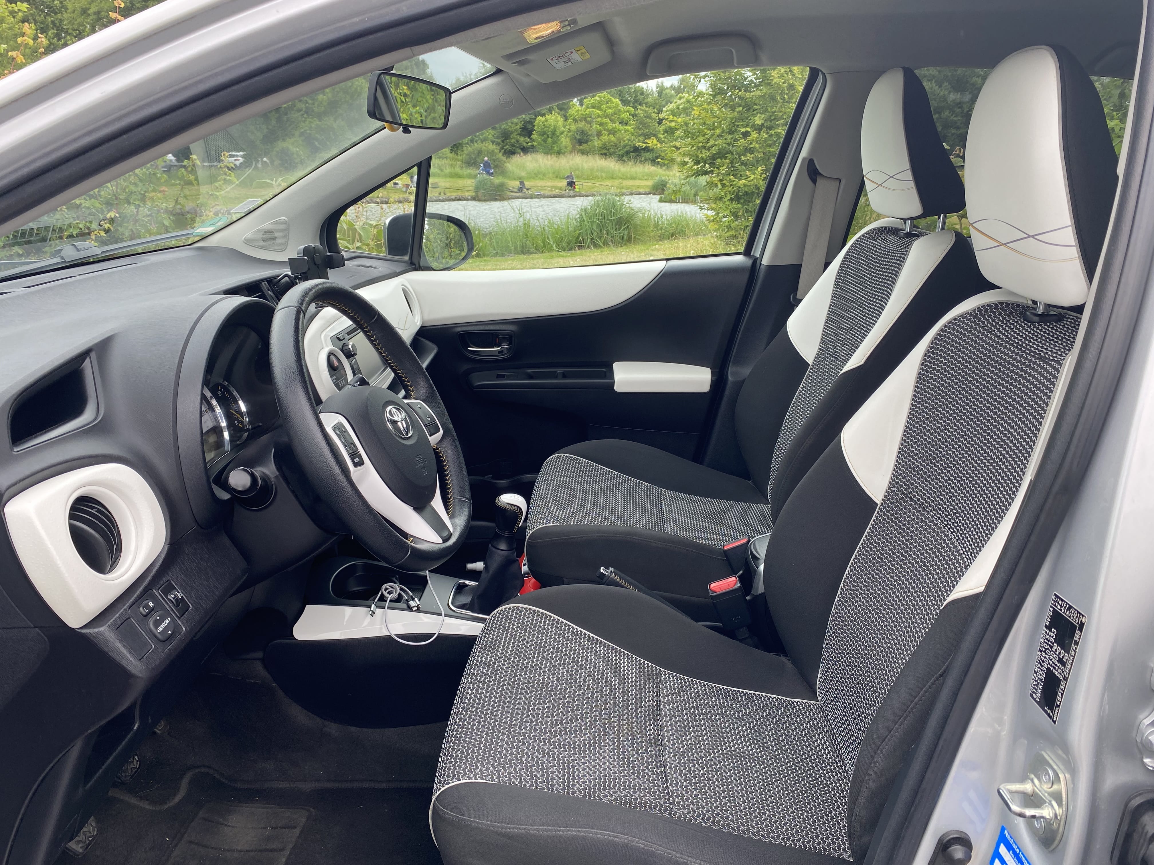 Toyota Yaris avec Entrée audio / iPod