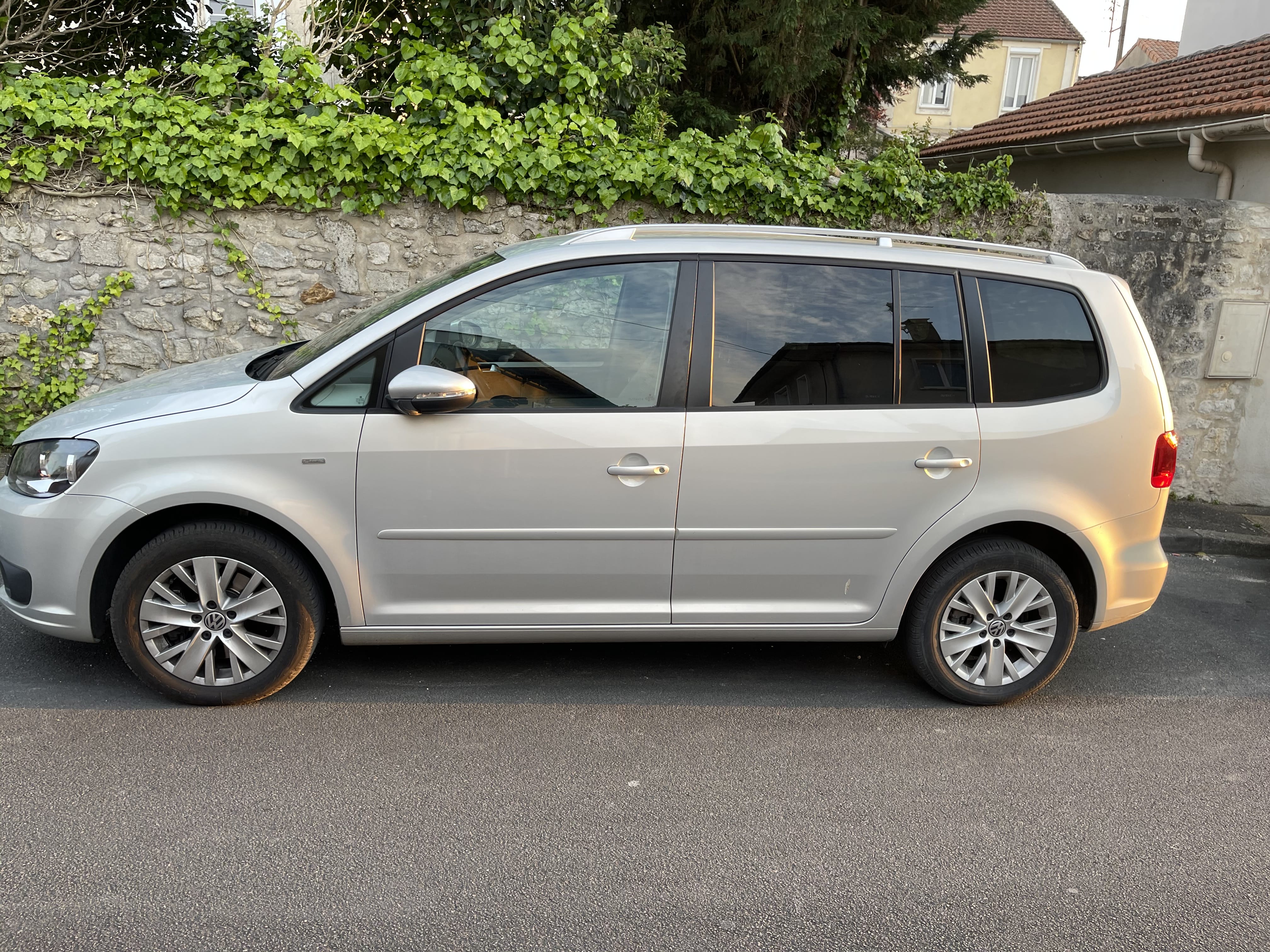 Volkswagen Touran avec Climatisation