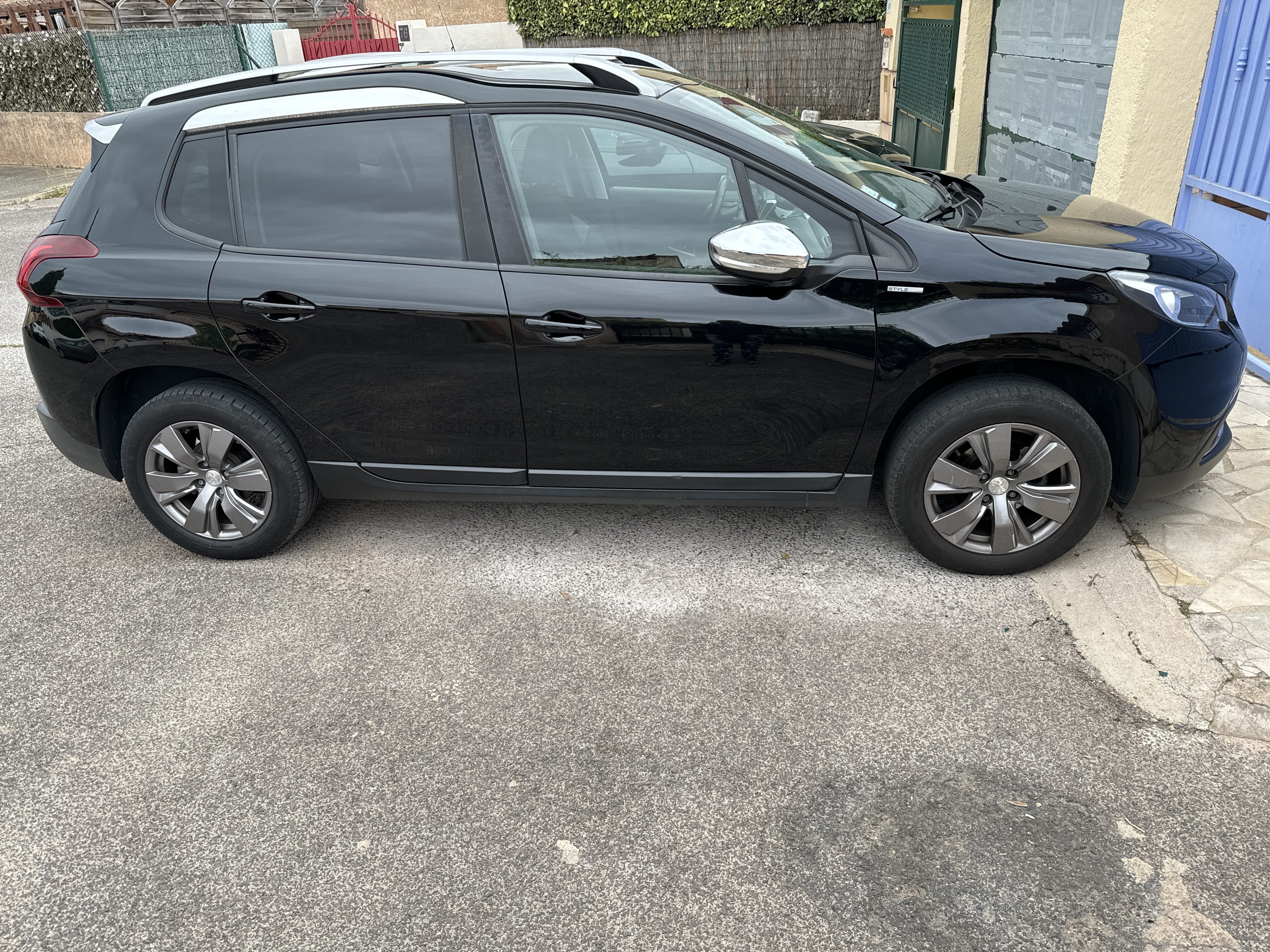 Peugeot 2008 avec Climatisation