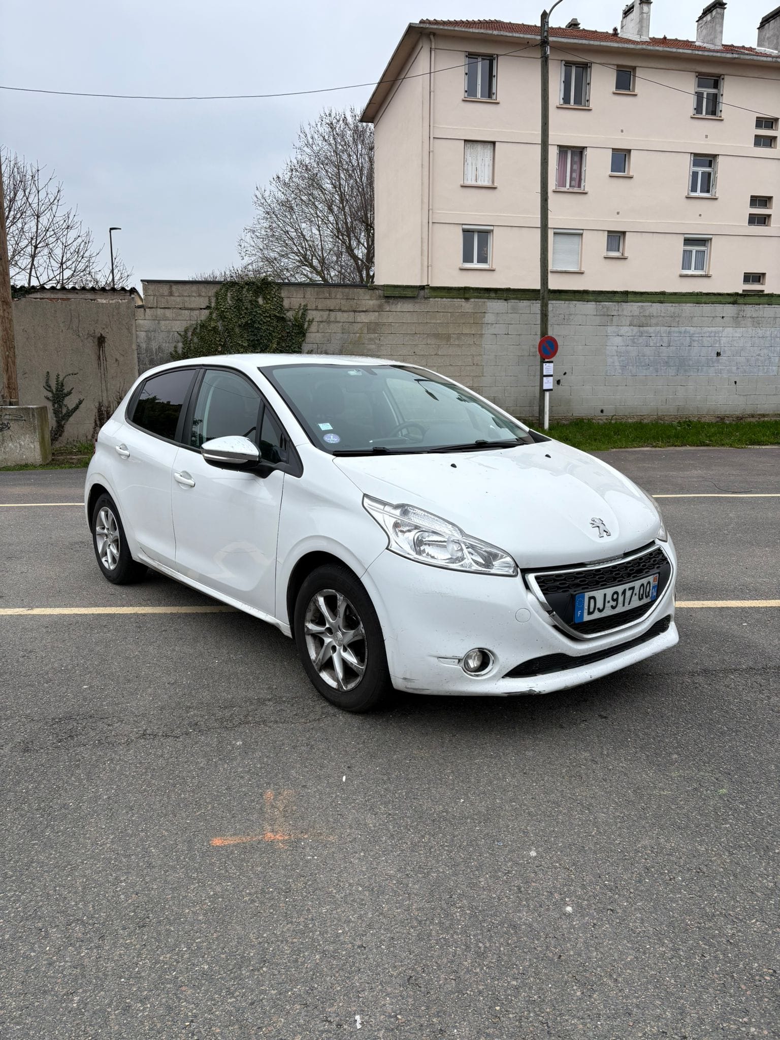 Peugeot 208, 2014, Essence 98