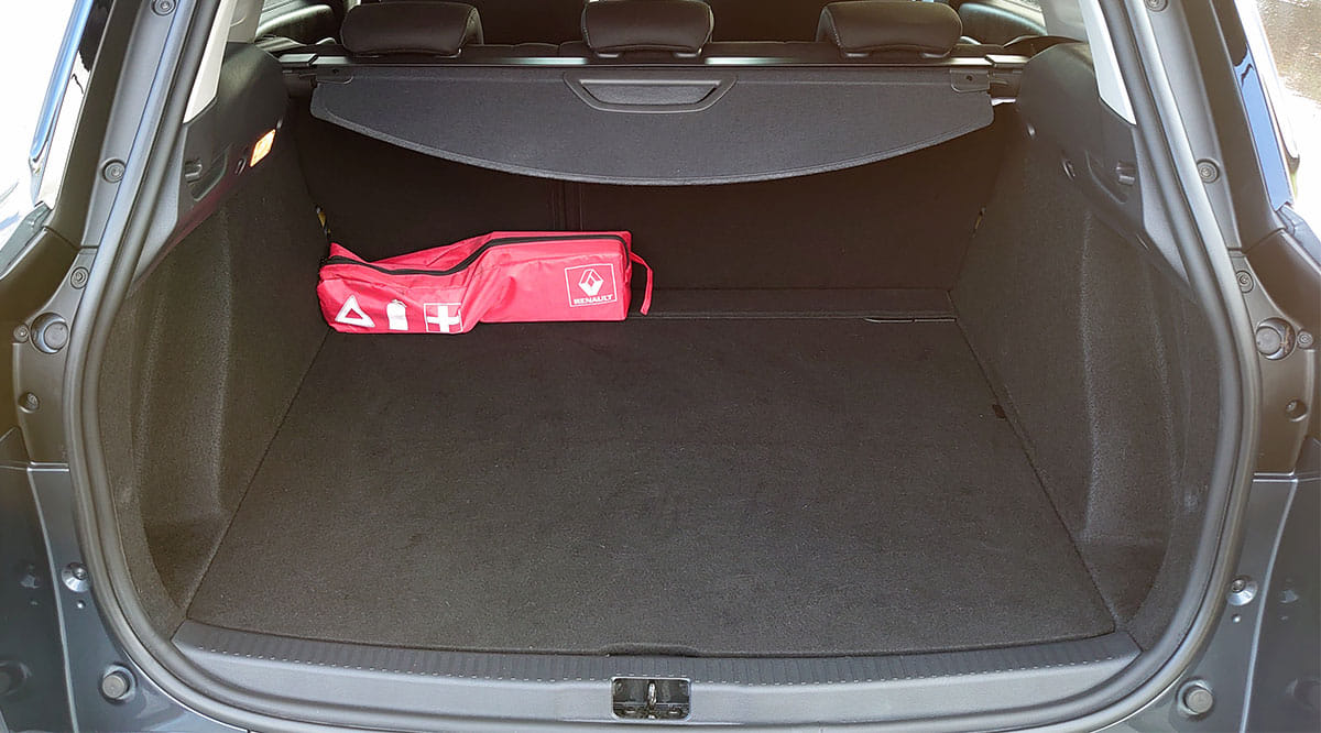 Renault Clio Estate with Baby seat