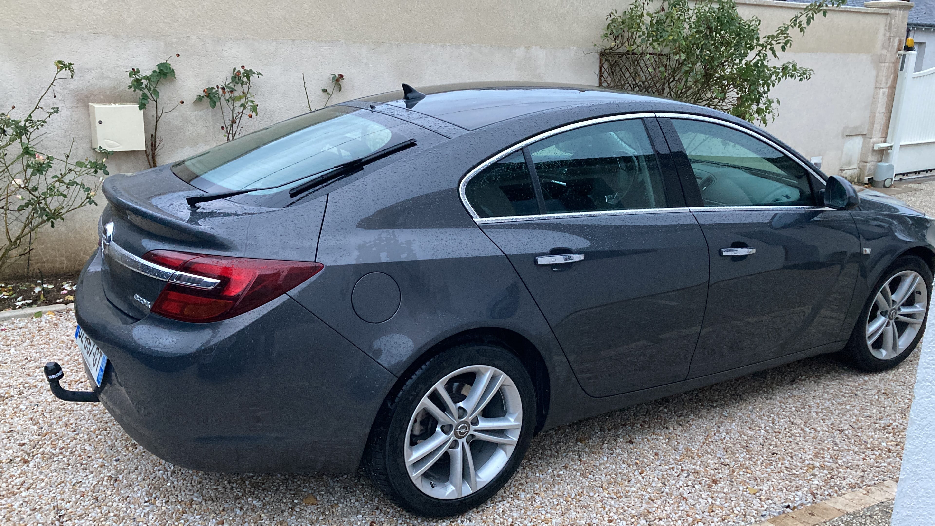 Opel Insignia 2L 140 ch avec Climatisation