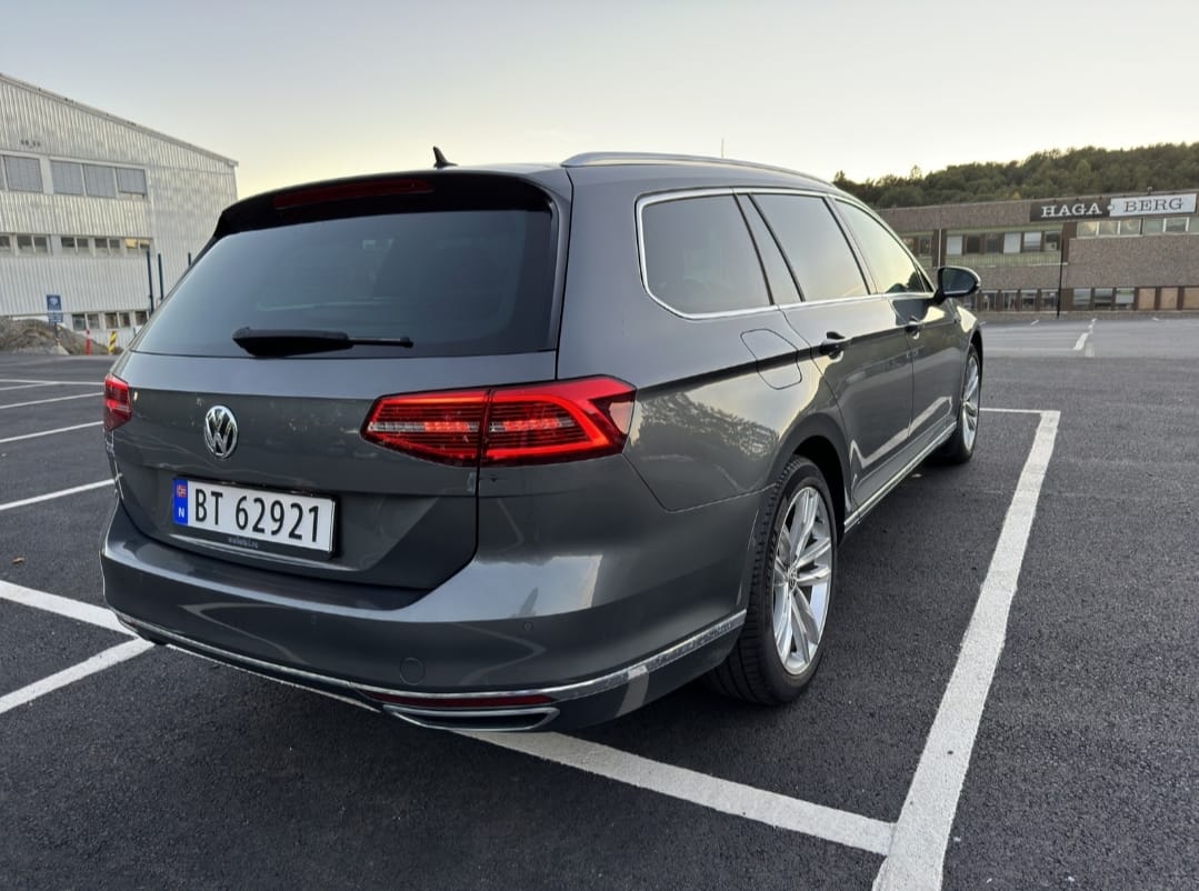 Volkswagen Passat GTE Hybrid med GPS