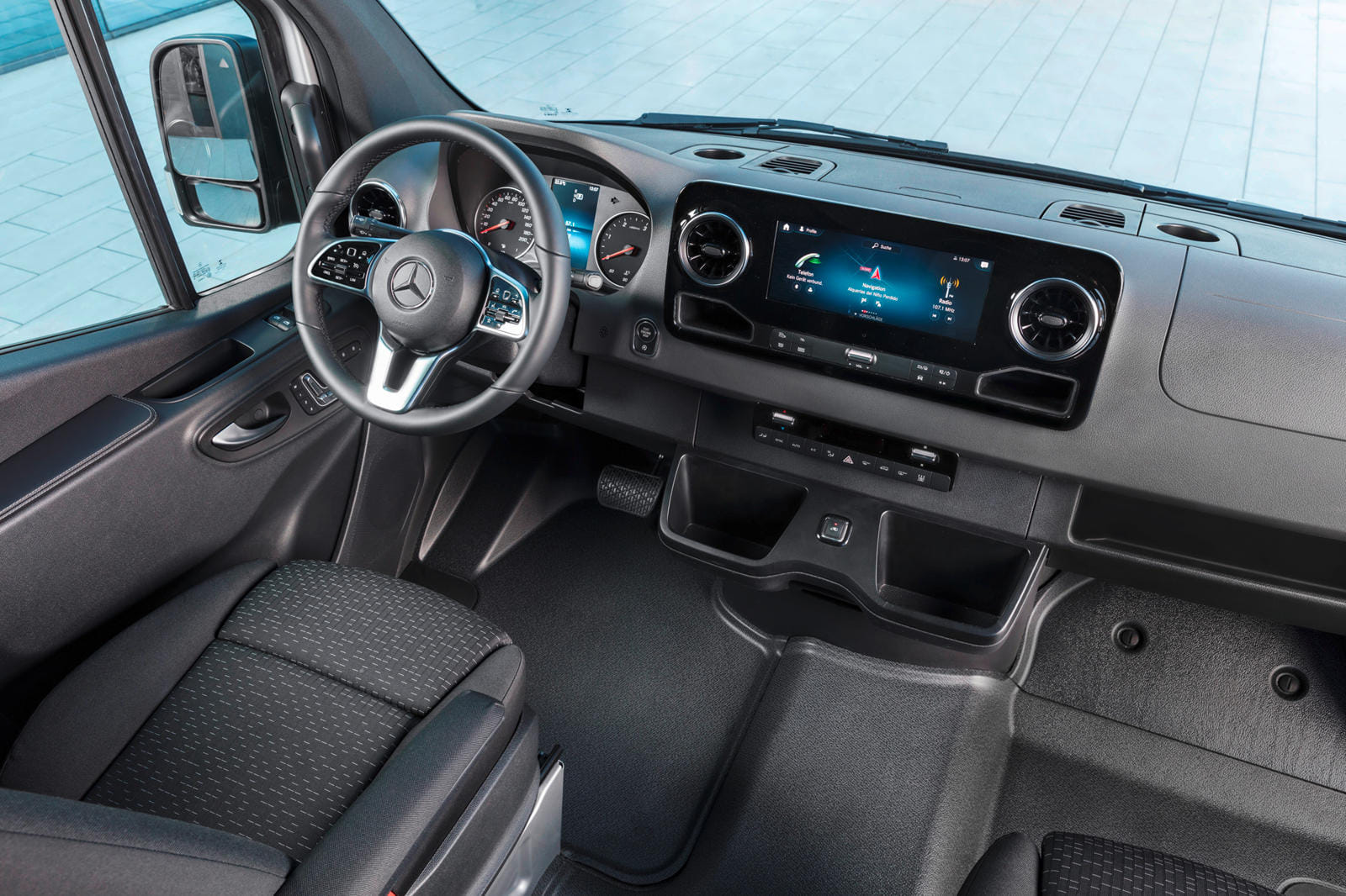 Mercedes-Benz Sprinter Combi mit Klimaanlage