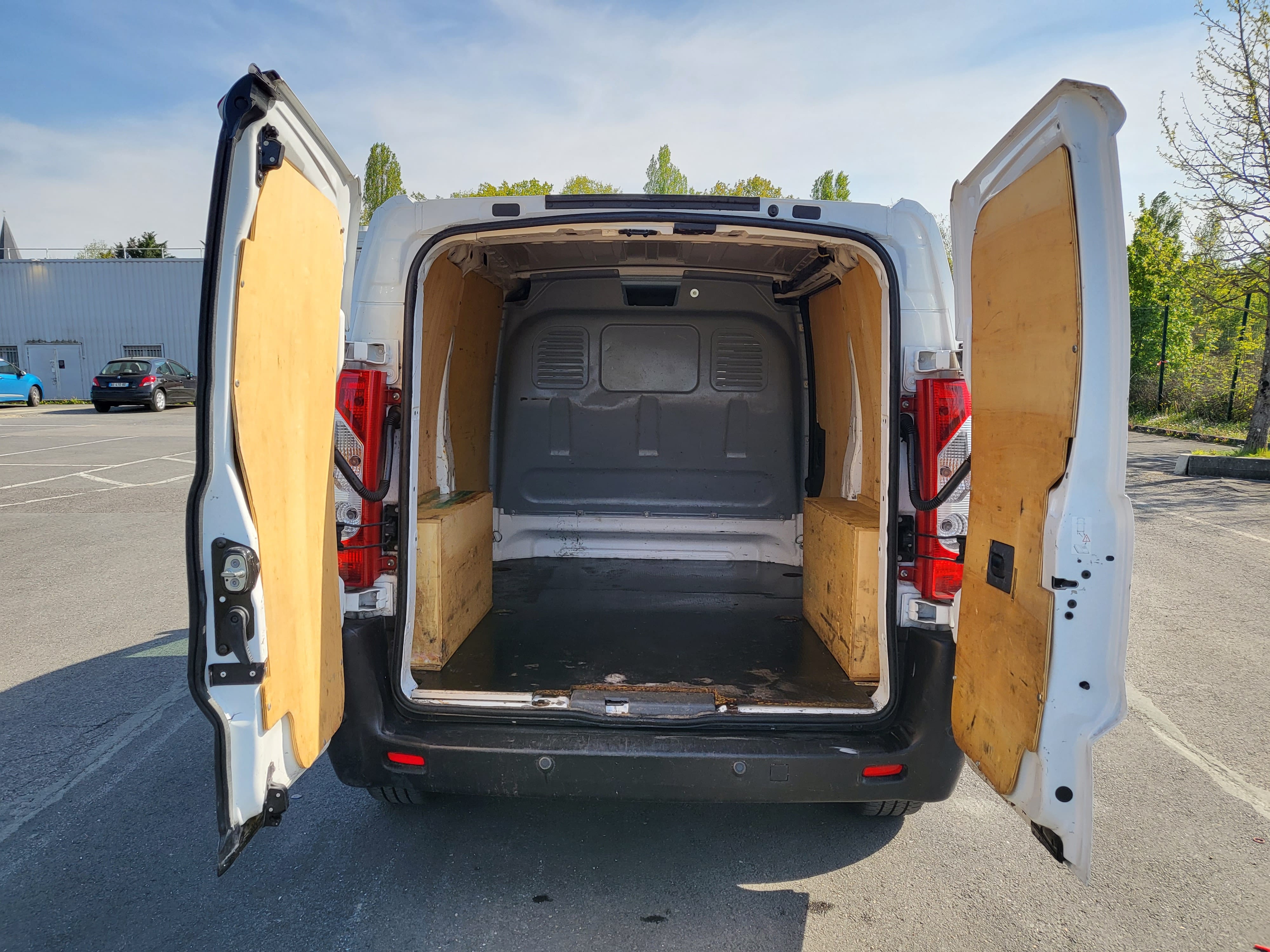 Fiat Scudo 3 Places / 6m3 avec Entrée audio / iPod