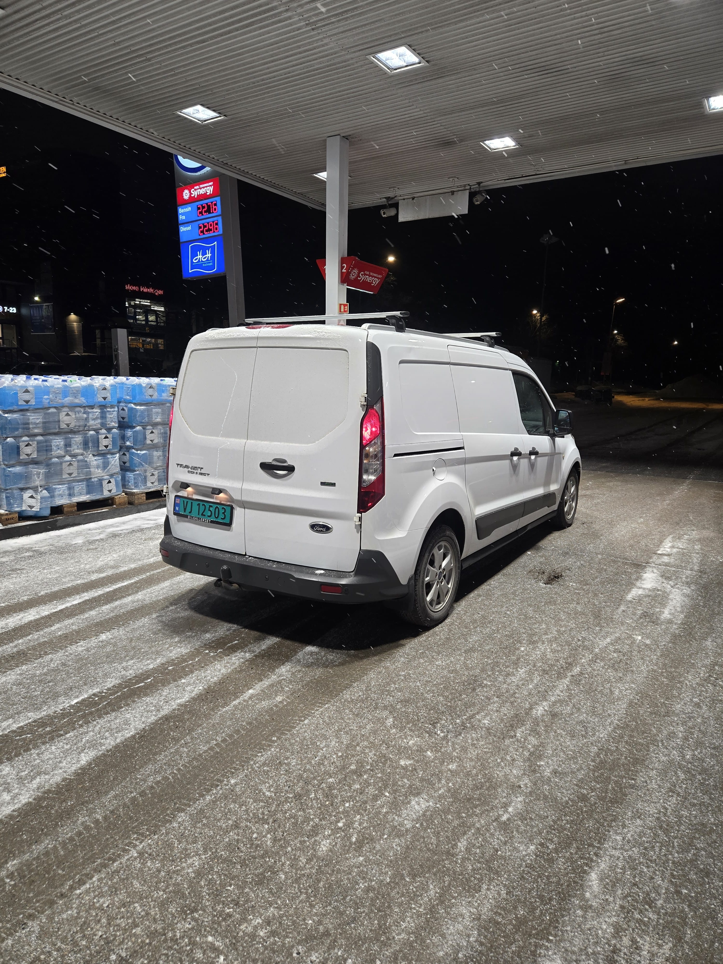 Ford Transit Connect med Lydinngang