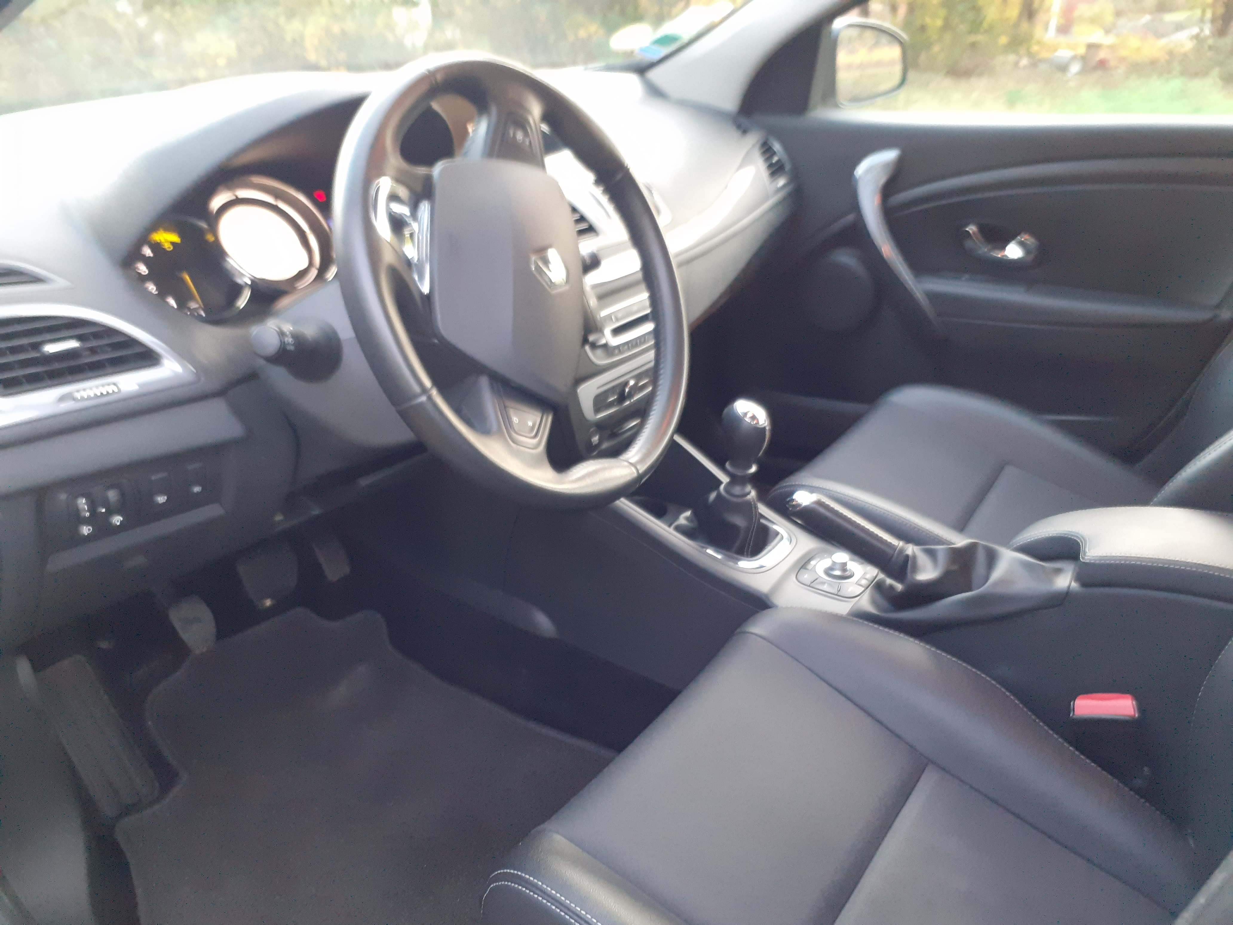Renault Mégane 110 CV DIESEL avec Siège bébé