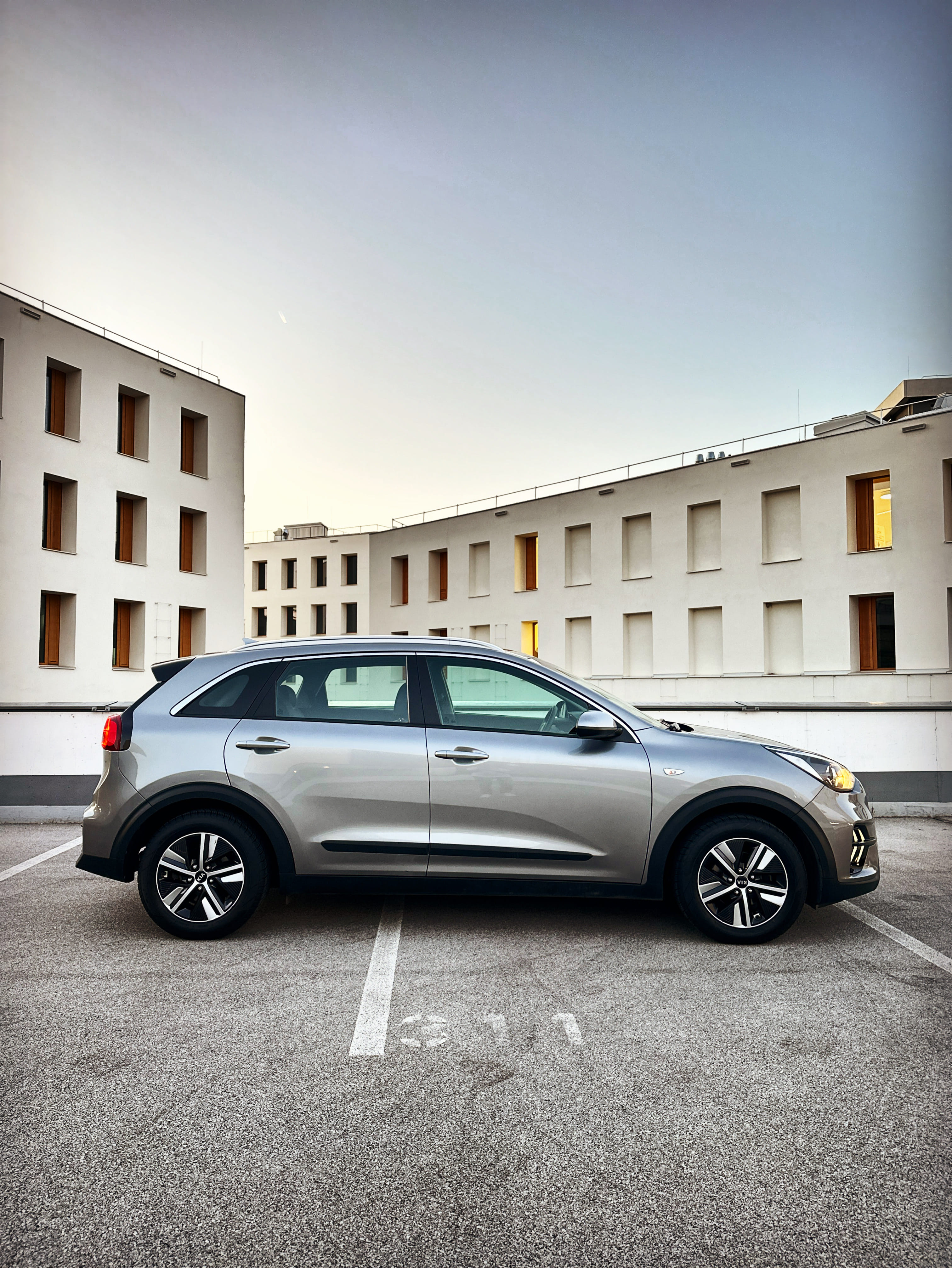 Kia Niro Hybrid avec Climatisation