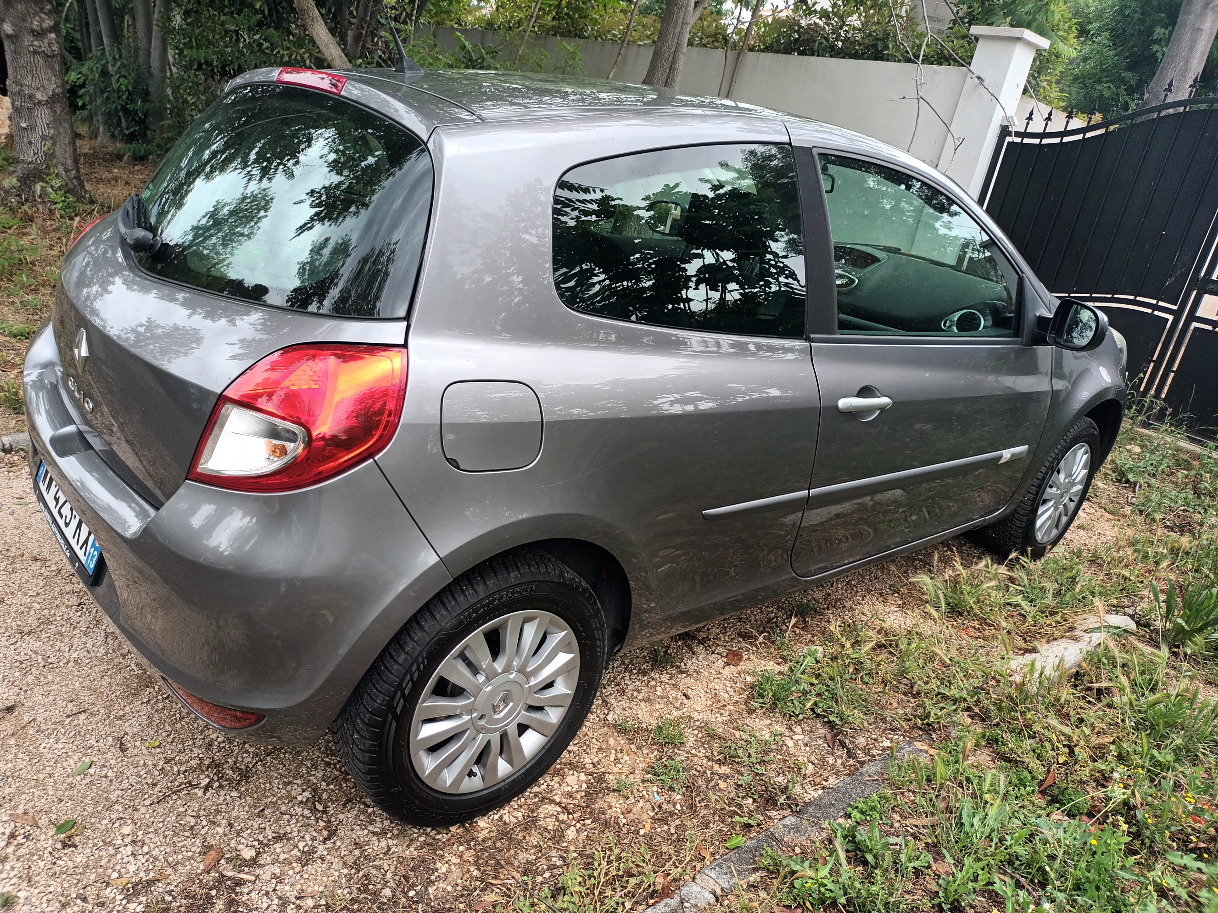 Renault Clio avec Entrée audio / iPod