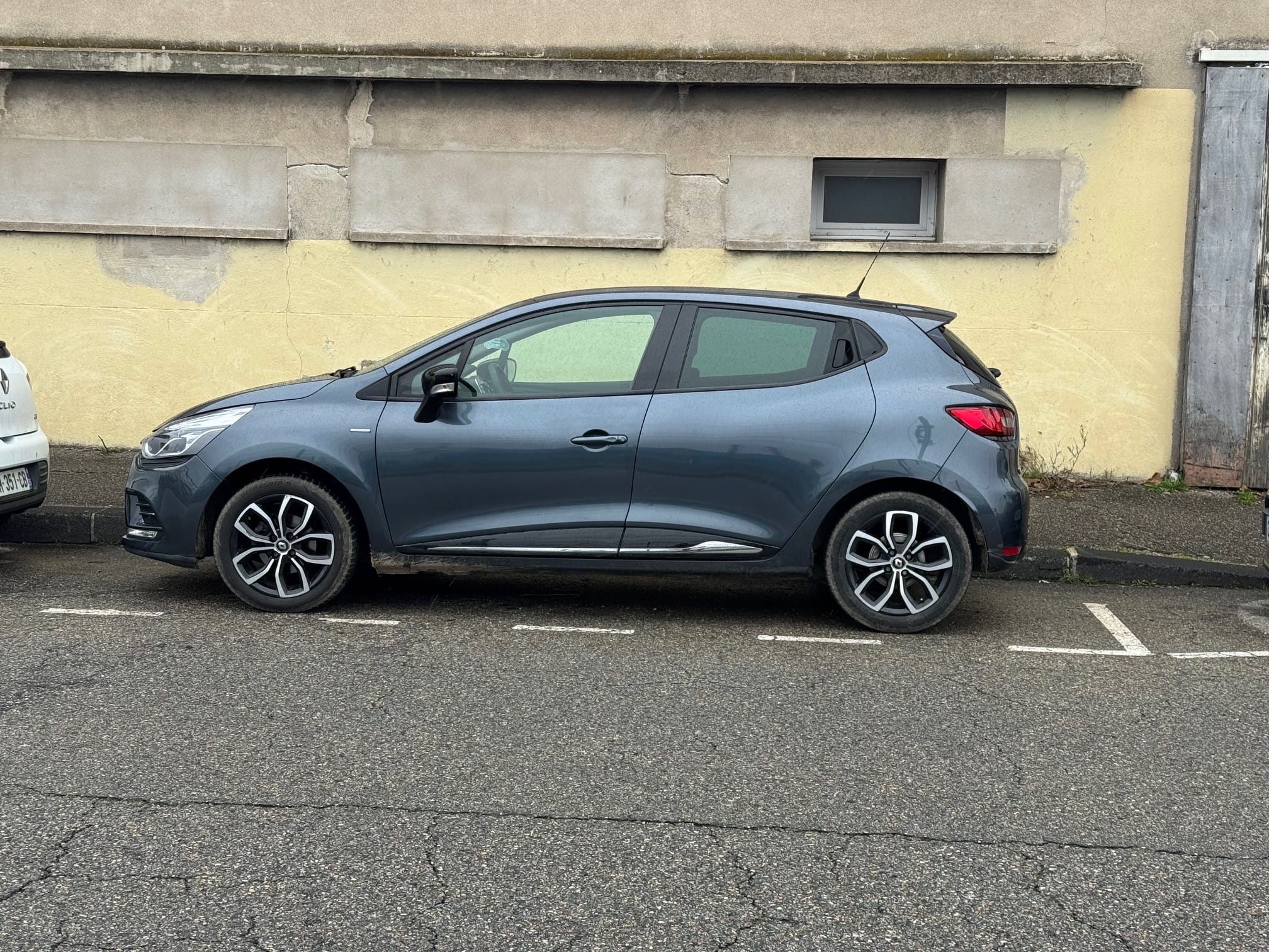Renault Clio IV 0.9 Tce Limited avec Climatisation