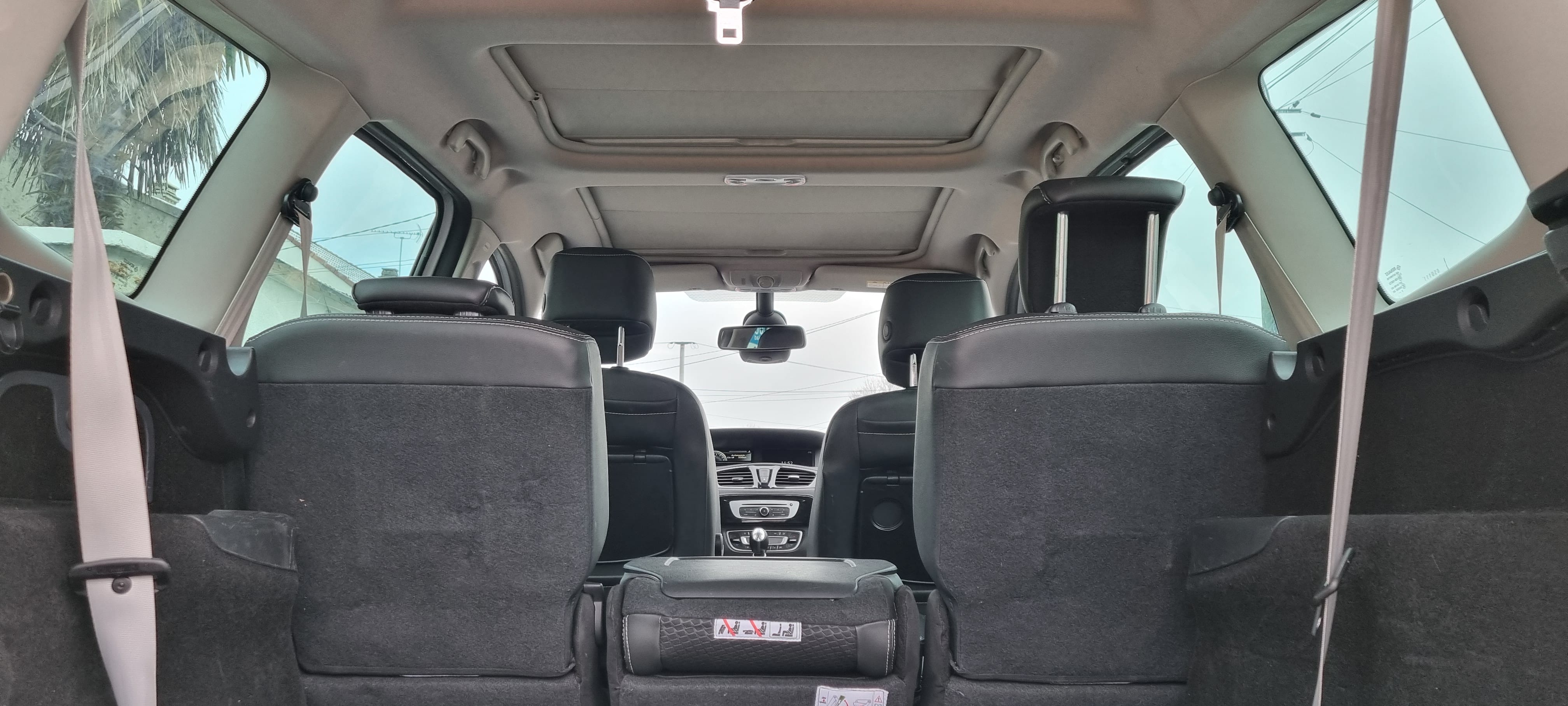 Renault Grand Scenic avec Siège bébé