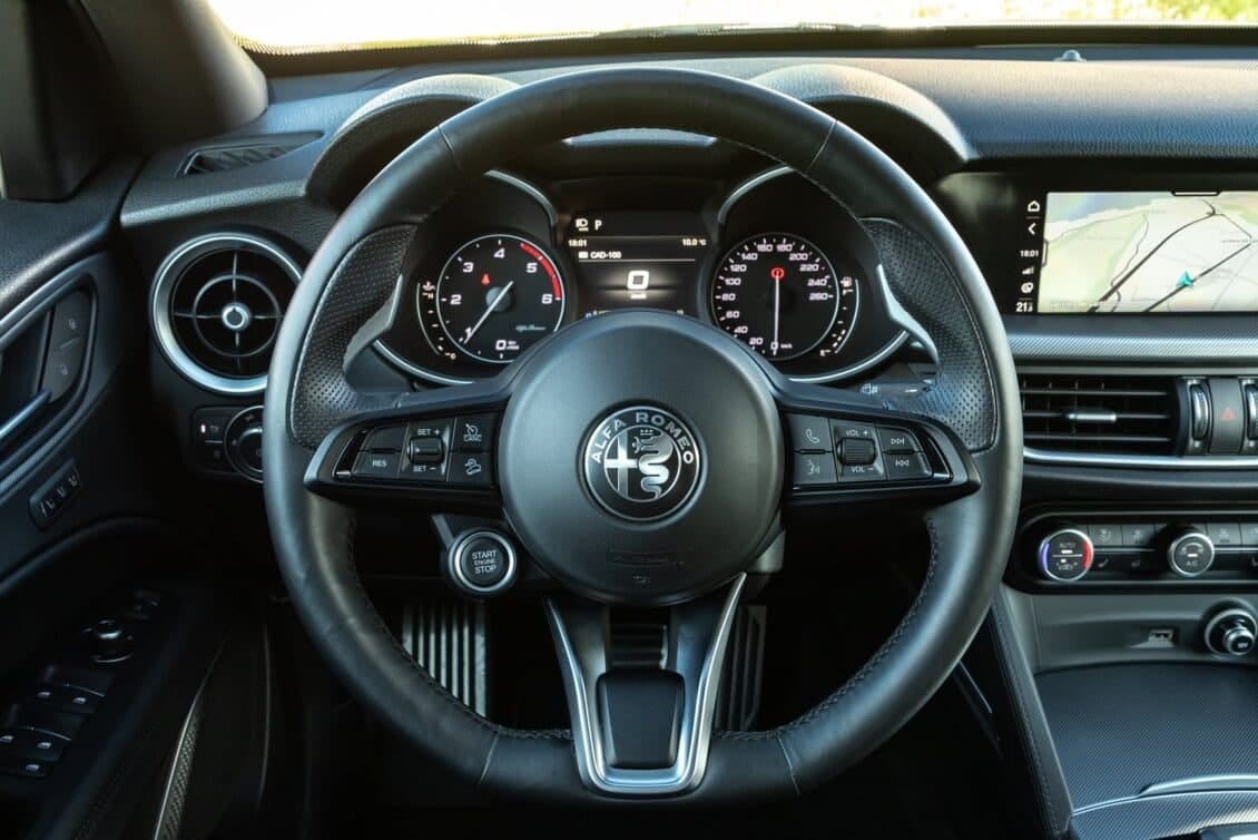 Alfa-Romeo Stelvio Q4 Veloce con Tracción cuatro ruedas