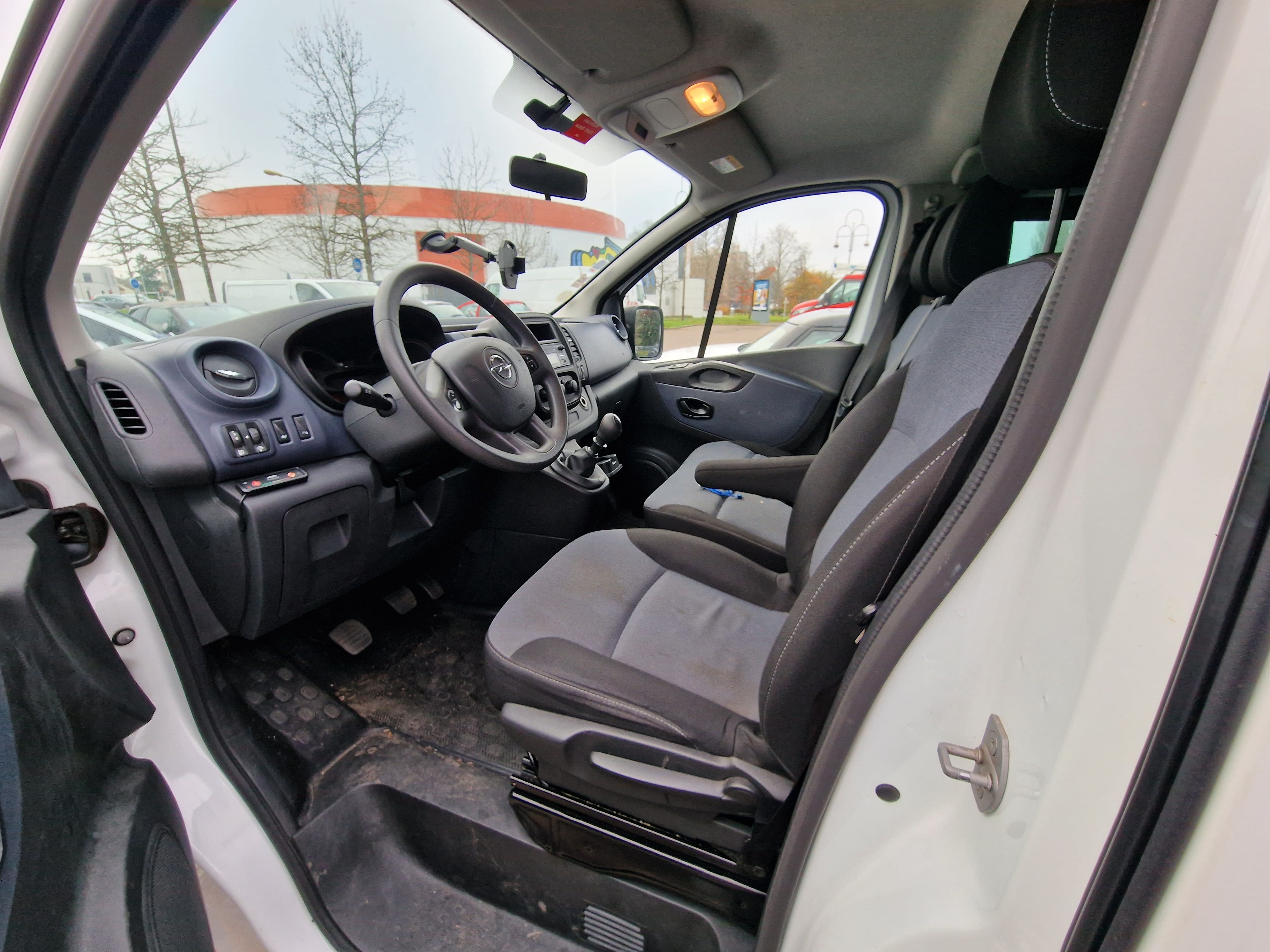 Opel Vivaro Combi Combi EM333 avec Audio Bluetooth