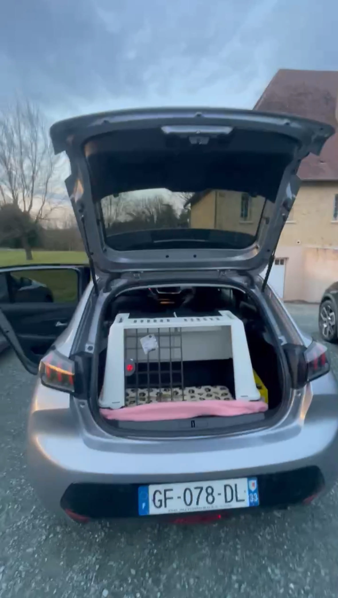 Peugeot 208 avec GPS