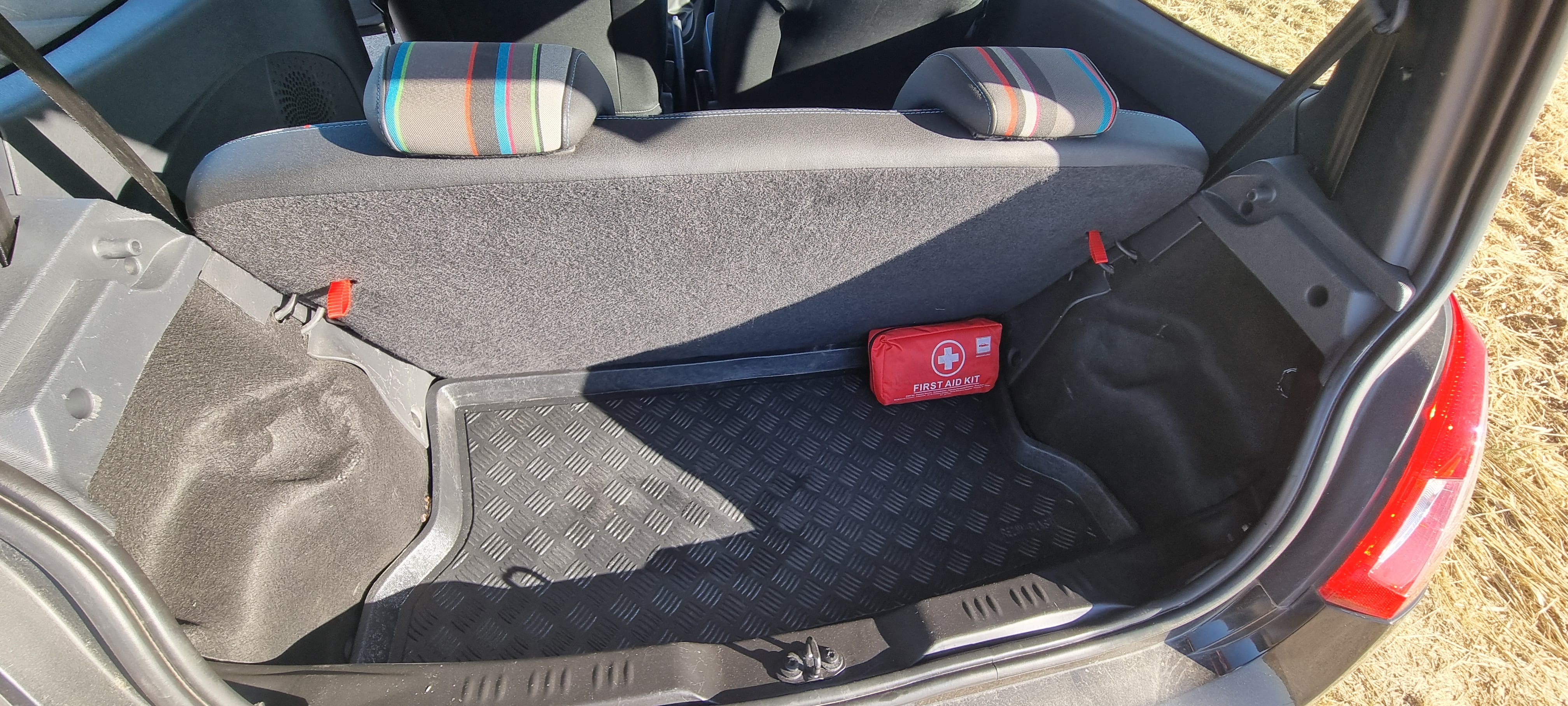 Renault Twingo II GARE SNCF avec Autoradio