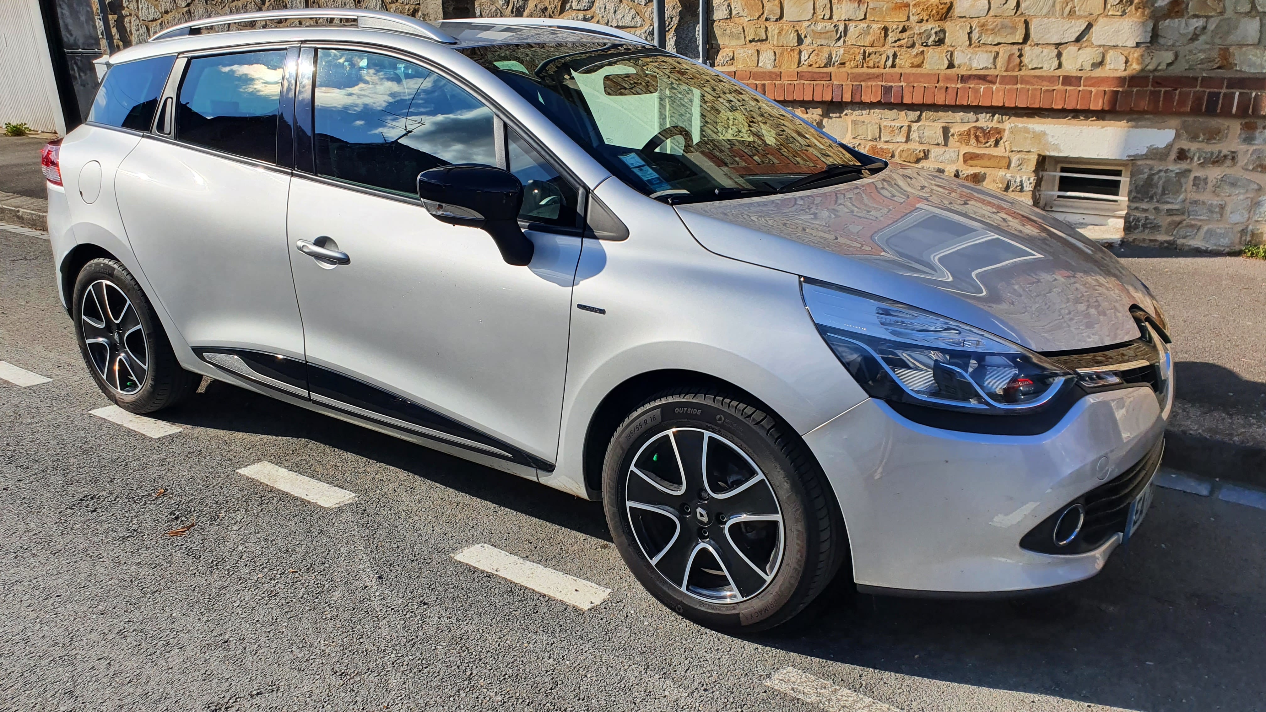 Renault Clio Estate TCe 90 + Sièges auto, 2016, Essence 95