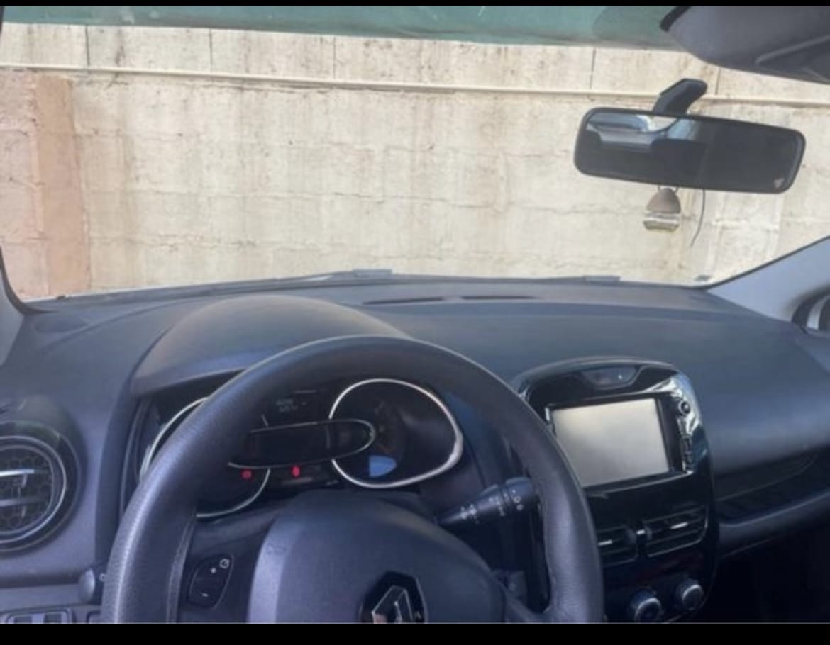 Renault Clio with Cruise control