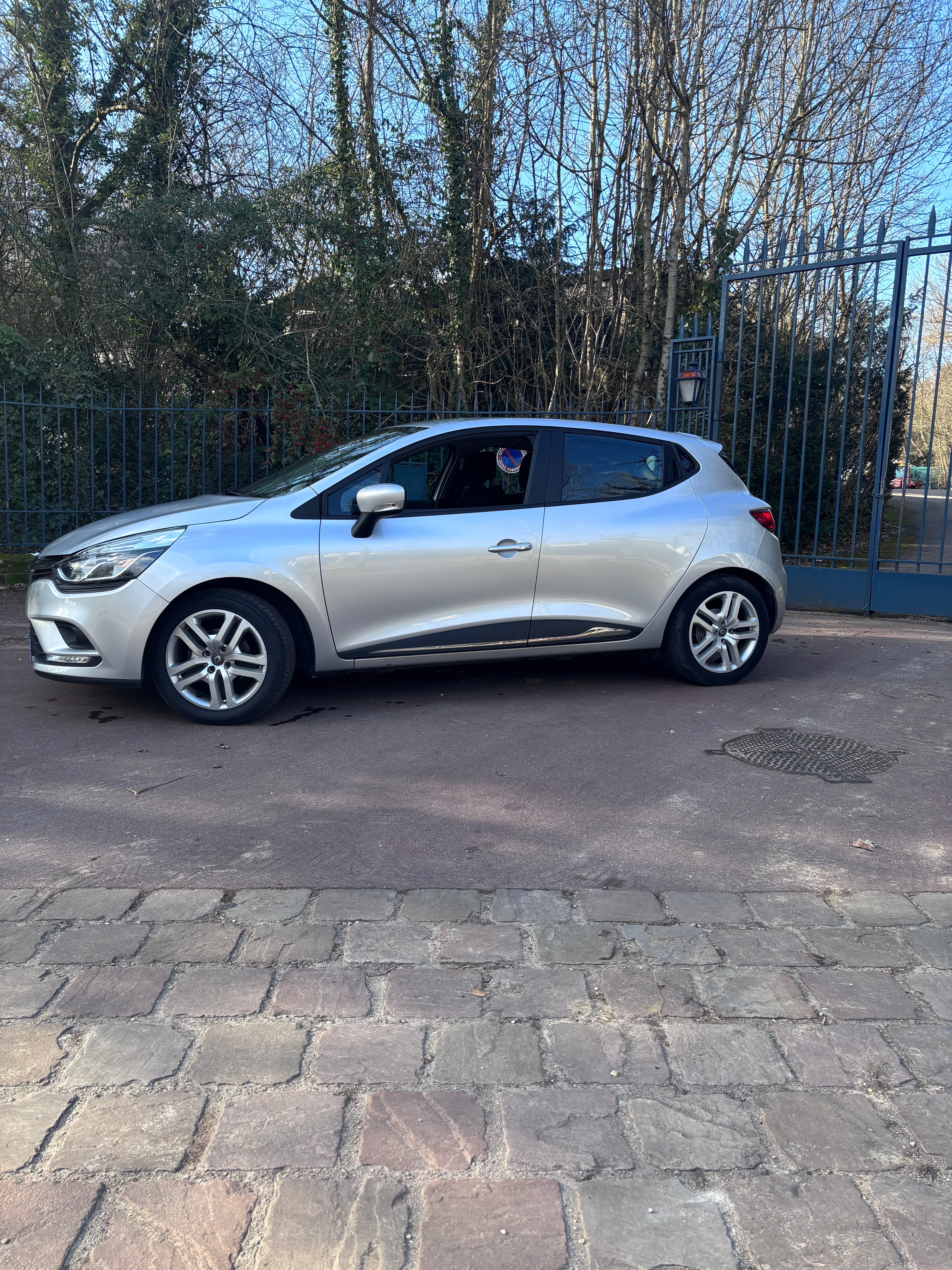 Renault Clio avec Climatisation