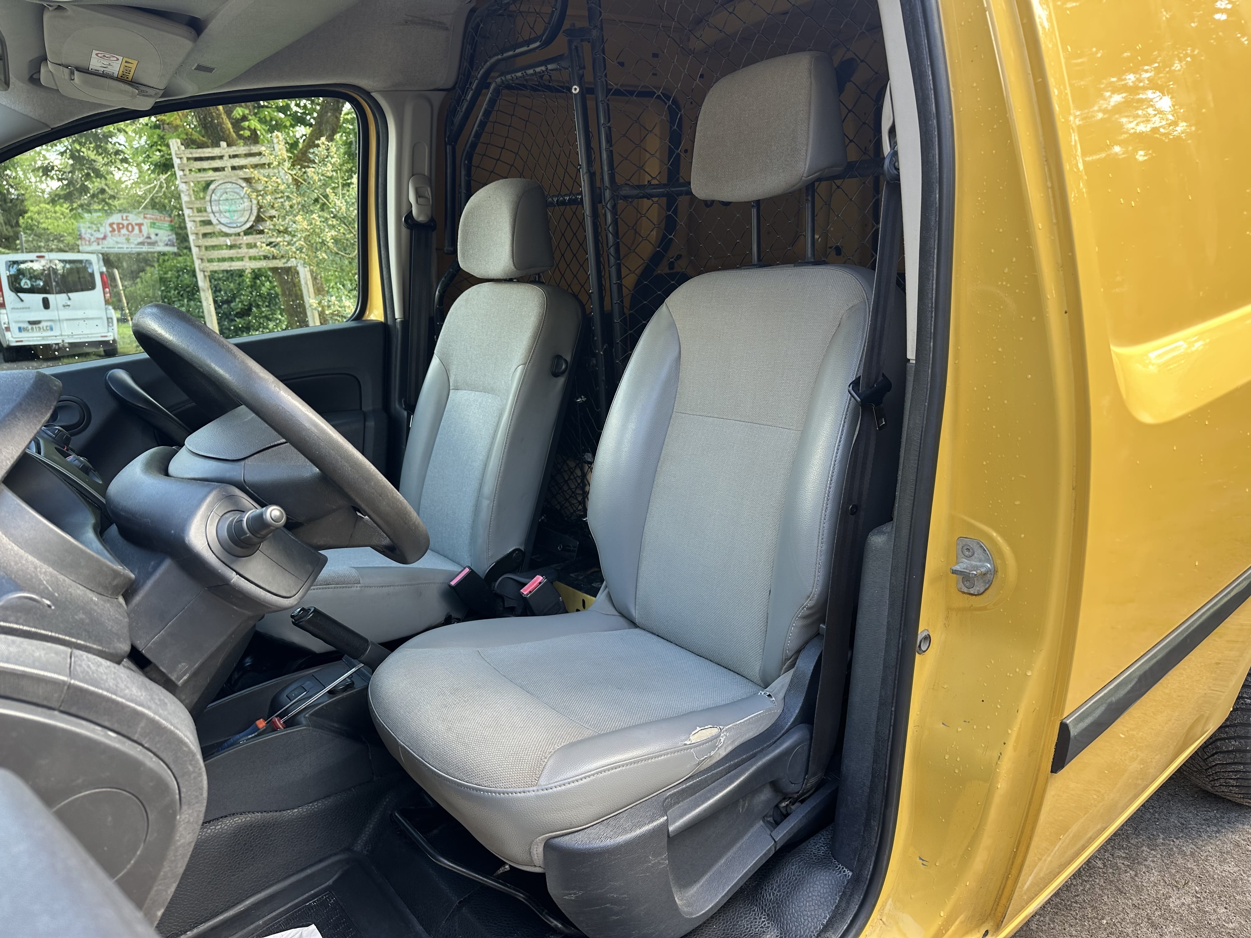 Renault Kangoo Fourgon 1.5 dCi avec Port USB