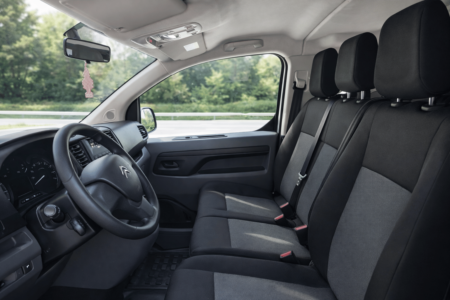 Citroen Jumpy Multispace Jumpy 9 Places  GARE ANNECY | Connect 24/7 | Spacieux & Propre avec Audio Bluetooth