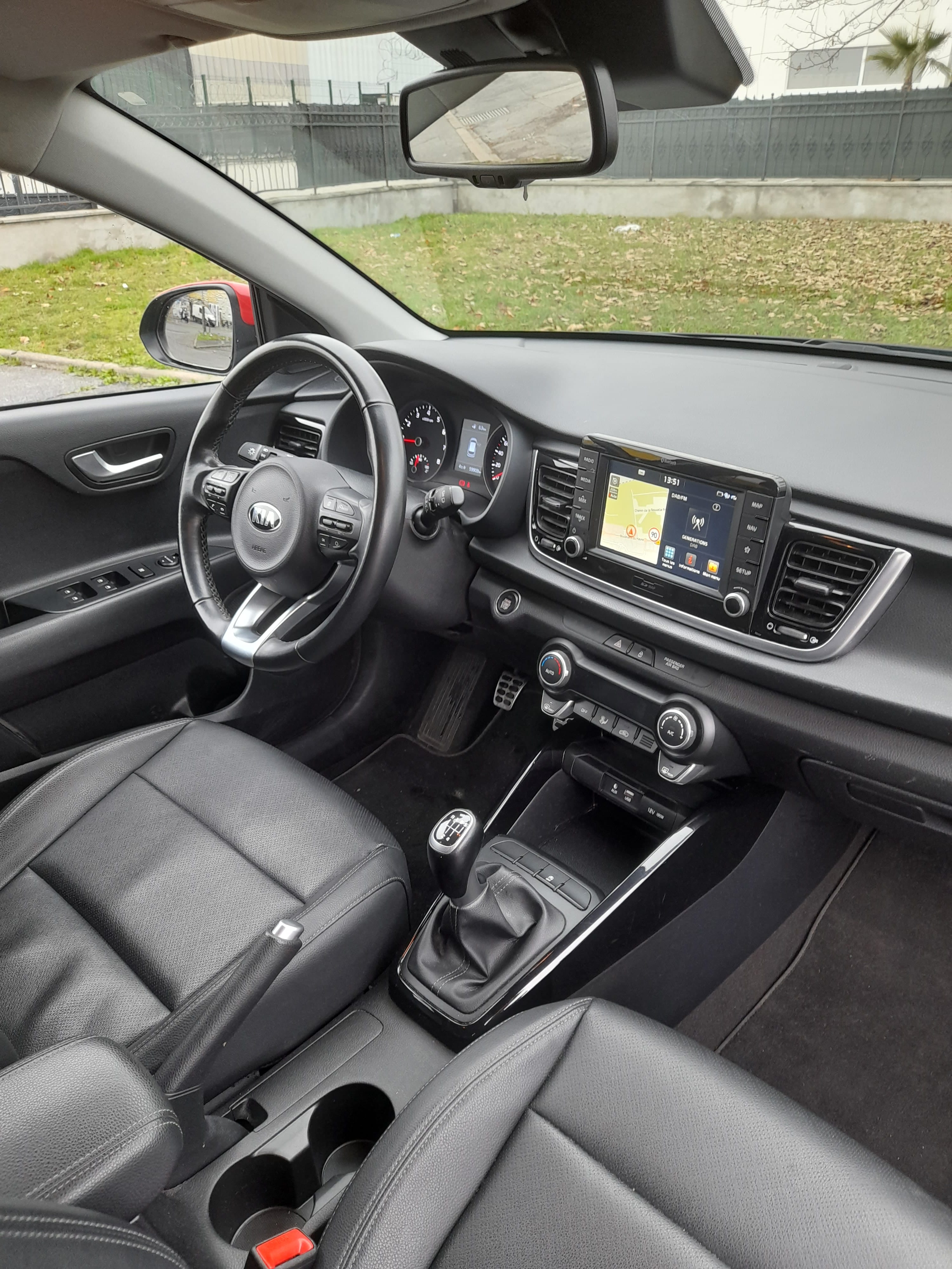 Kia Rio IV 1.0l T-GDI ISG PREMIUM 100 CH avec Siège bébé