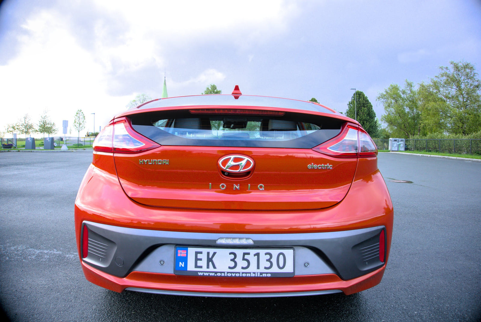 Hyundai Ioniq Electric med Lydinngang