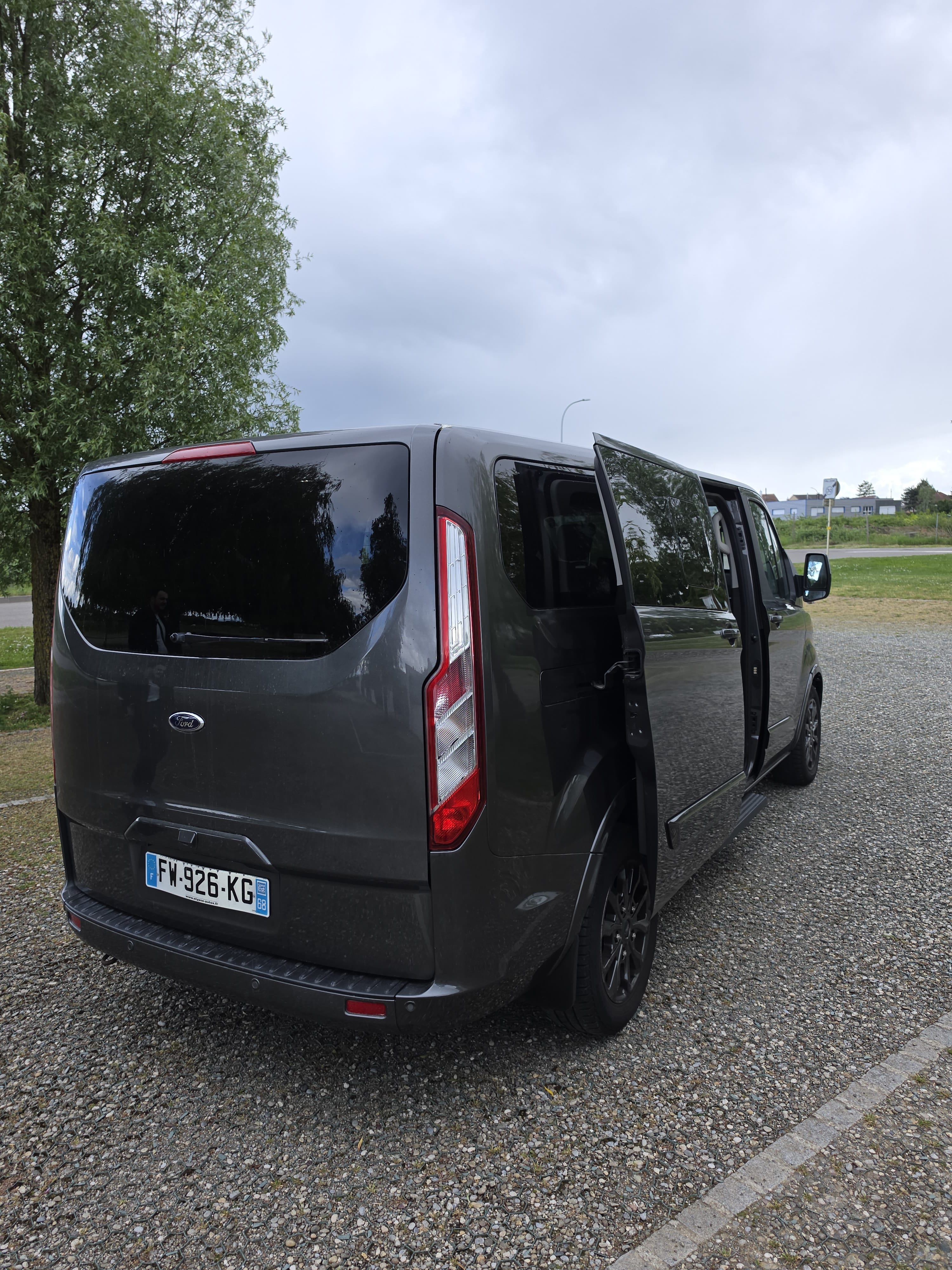 Ford Tourneo Custom avec GPS