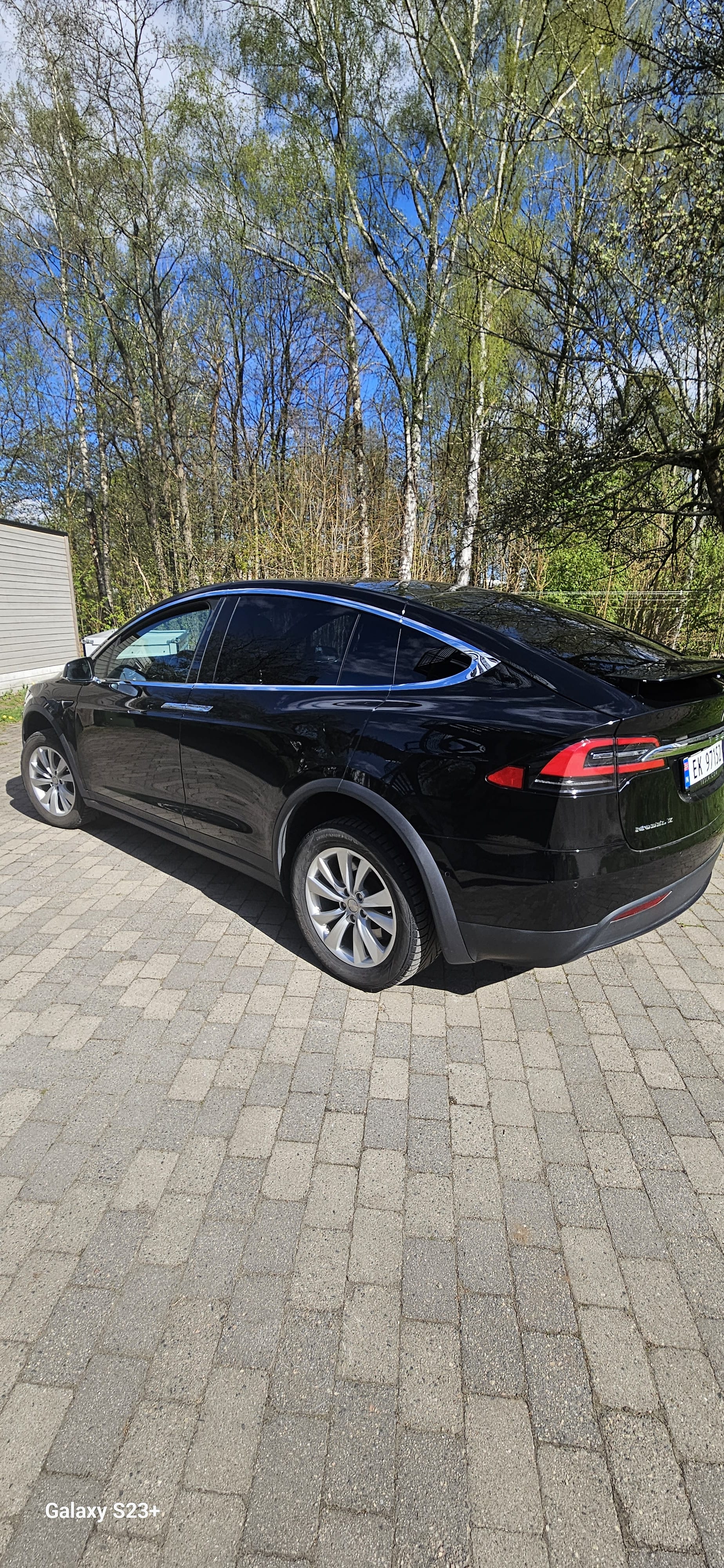 Tesla Model X 75D med GPS
