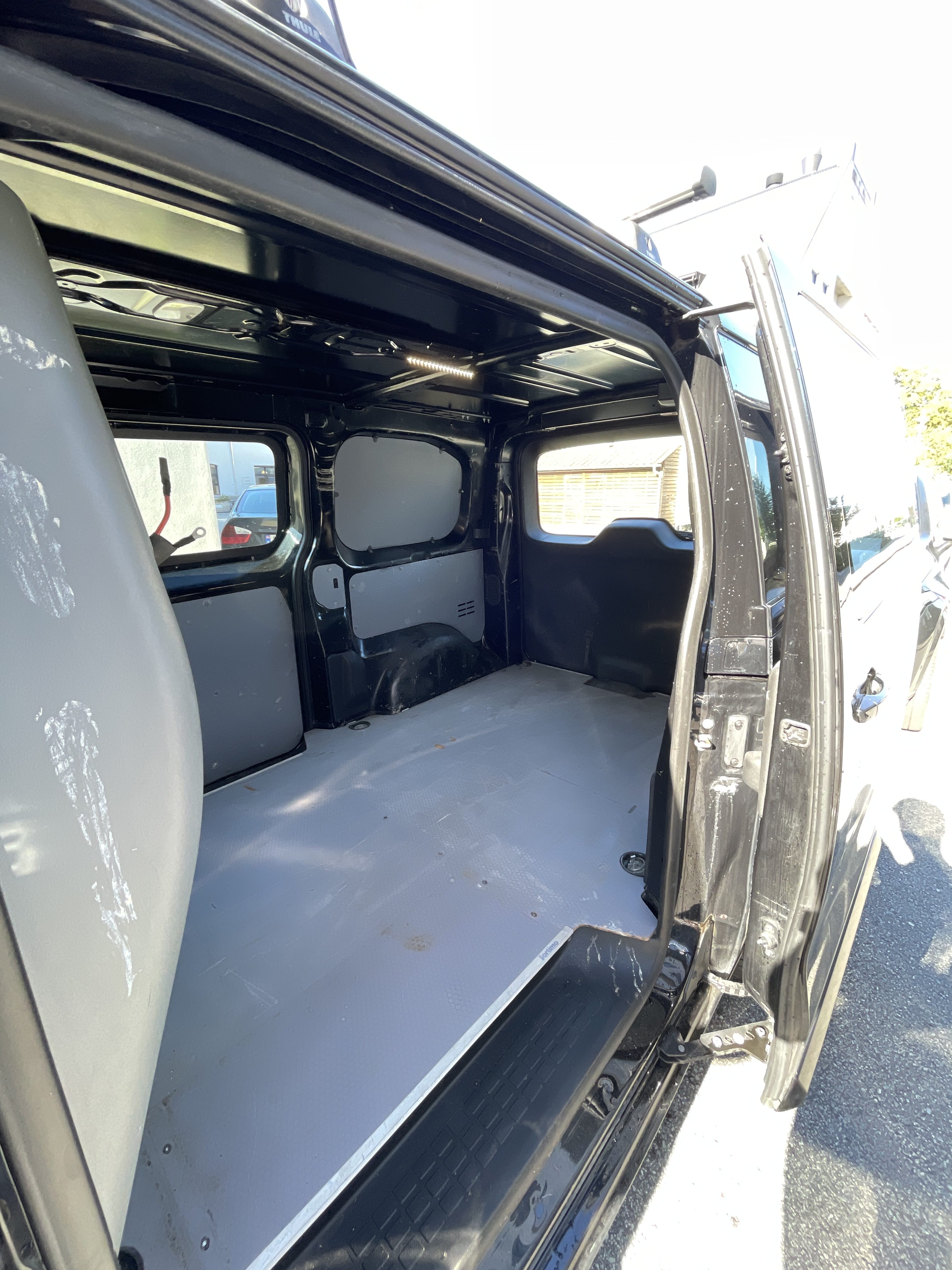 Peugeot Expert with Bluetooth audio