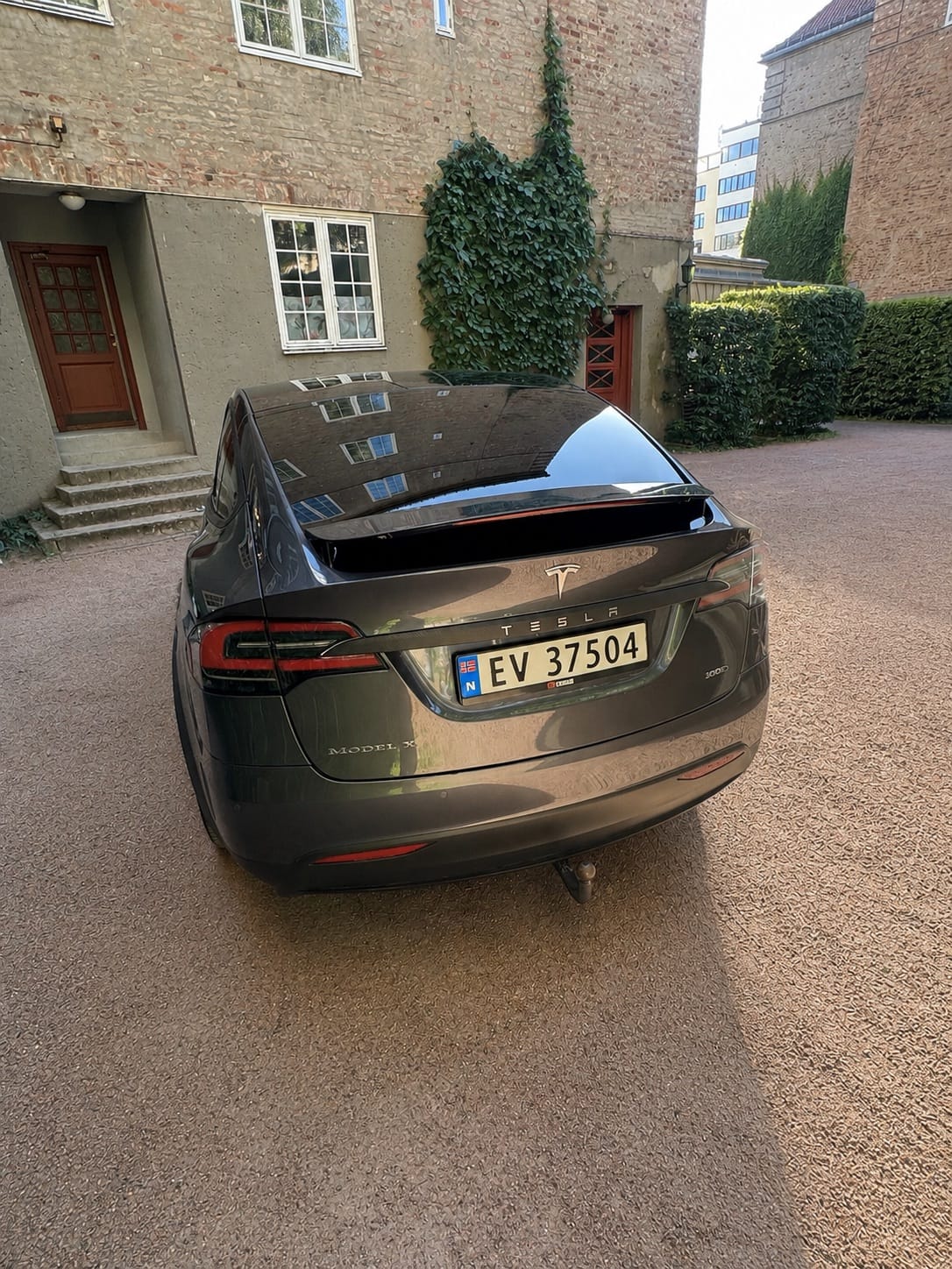 Tesla Model X 100D med Ryggekamera