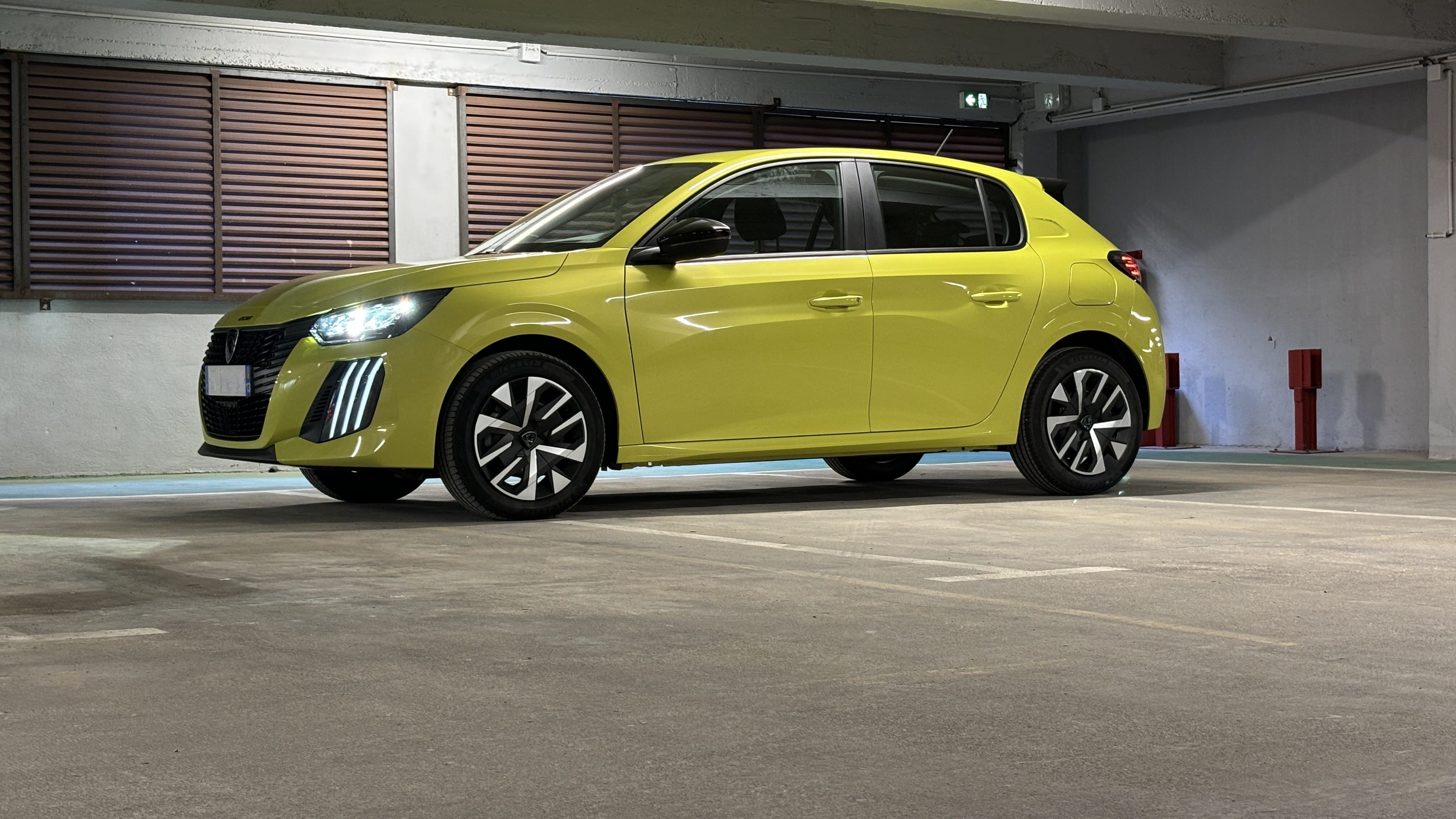Peugeot 208 with Air conditioning