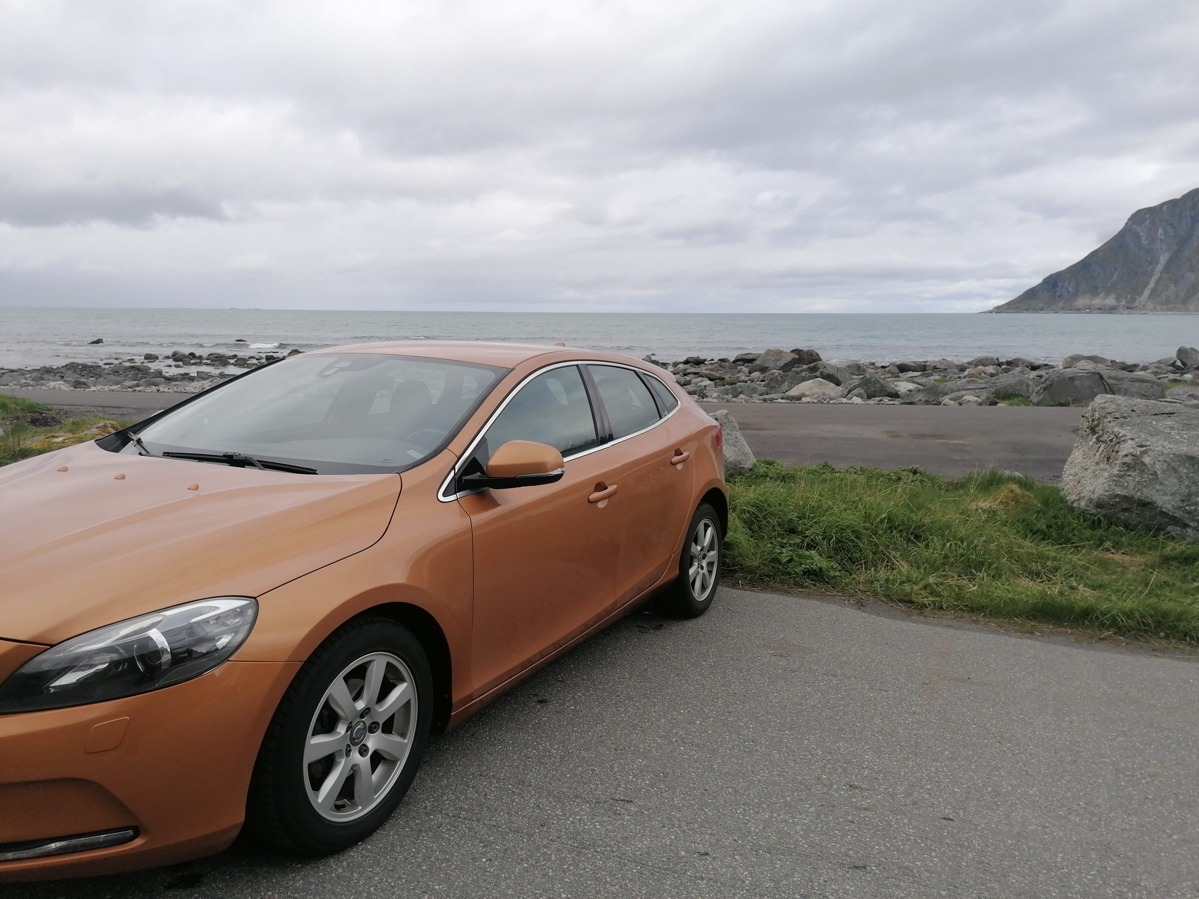 Volvo V40 with Audio / iPod input