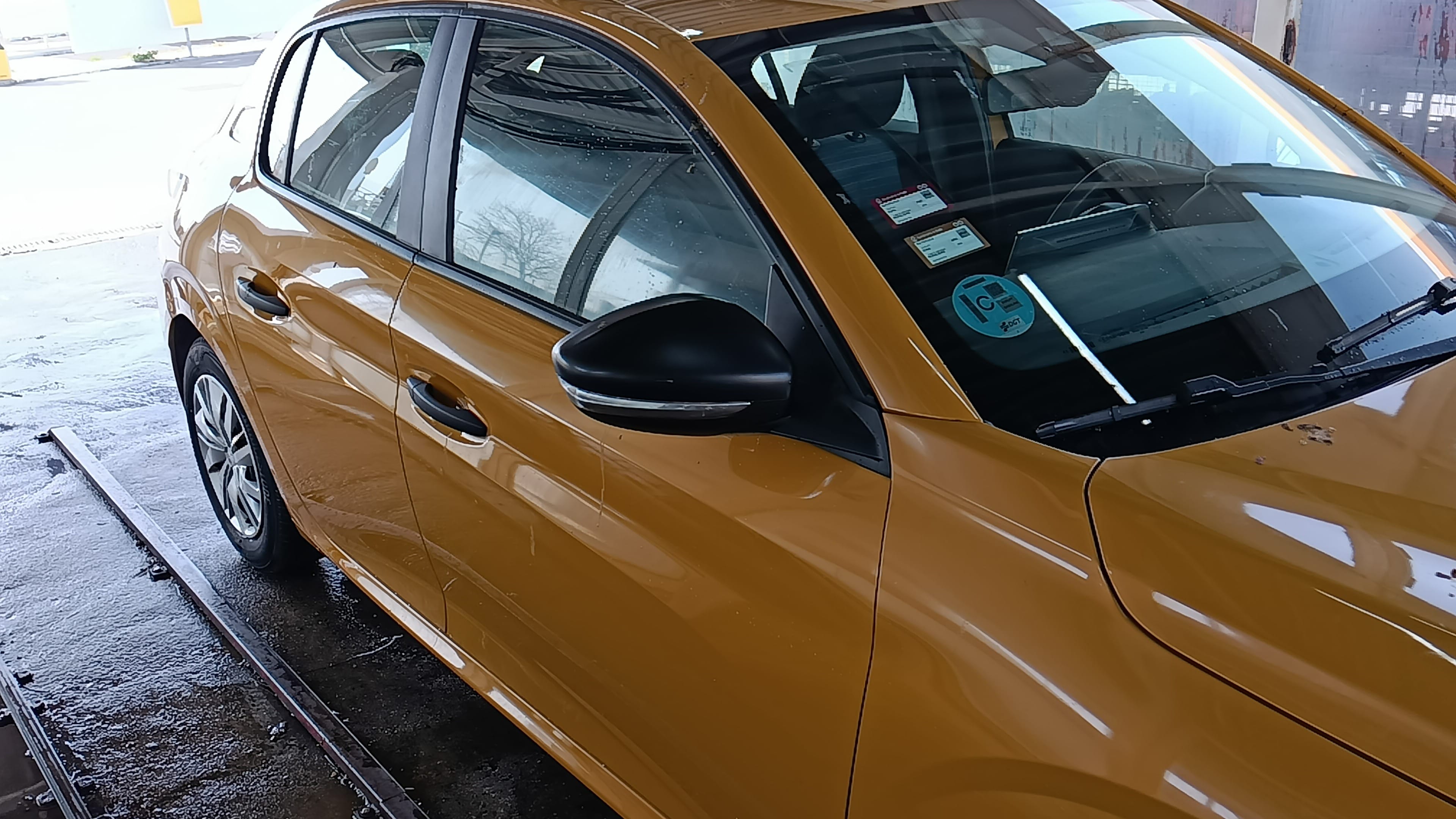 Peugeot 108 con Aire acondicionado