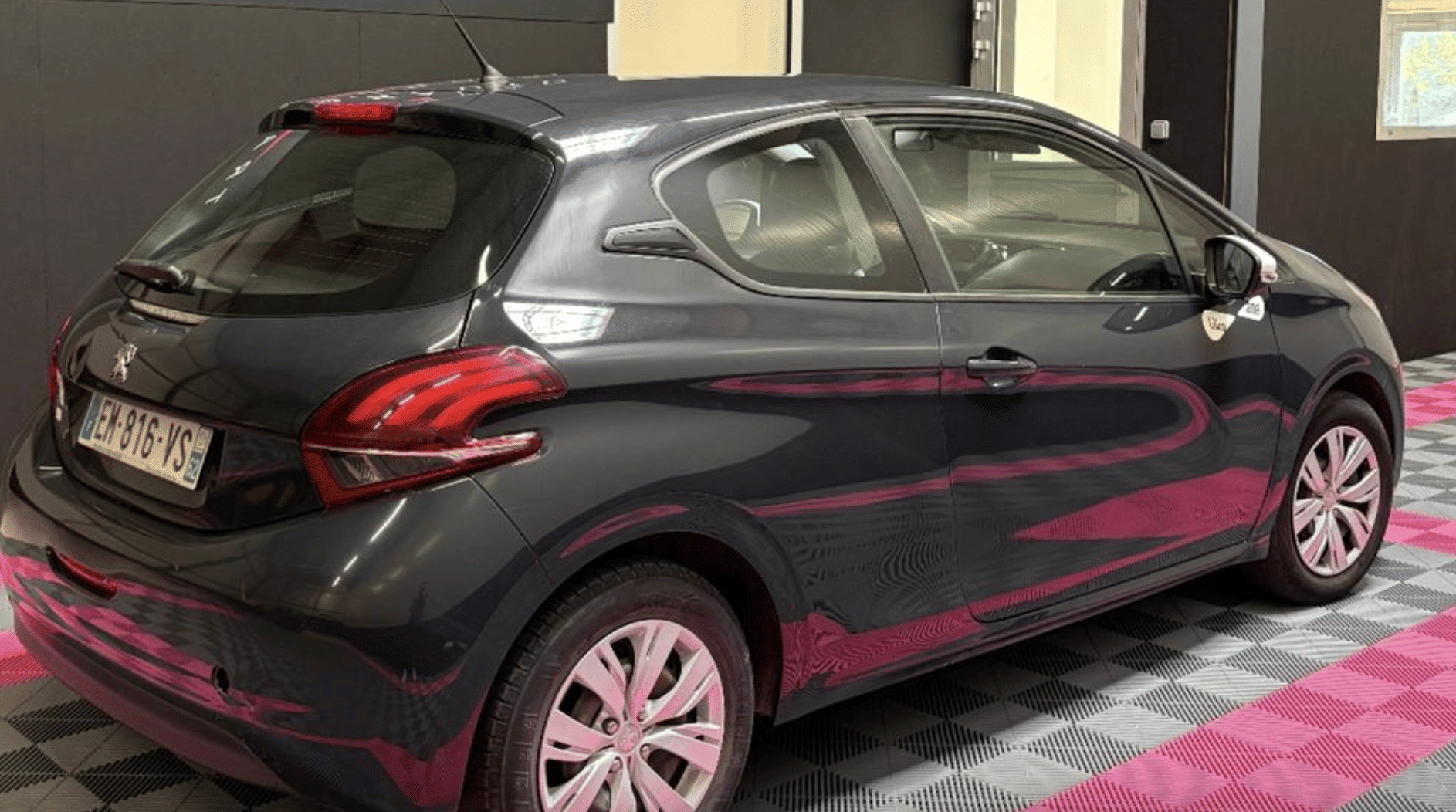 Peugeot 208 avec Climatisation