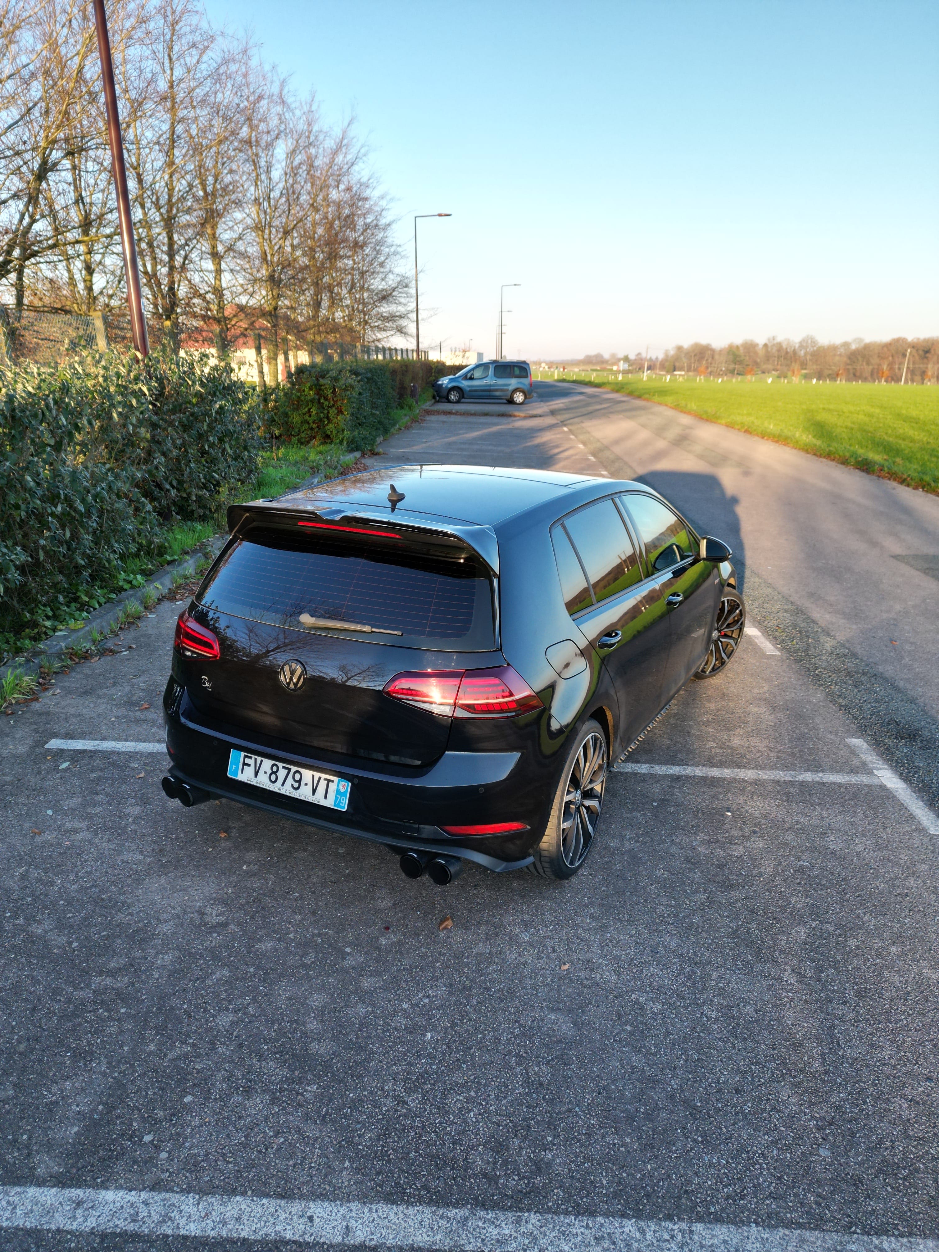 Volkswagen Golf GTI 2.0L TSI avec GPS