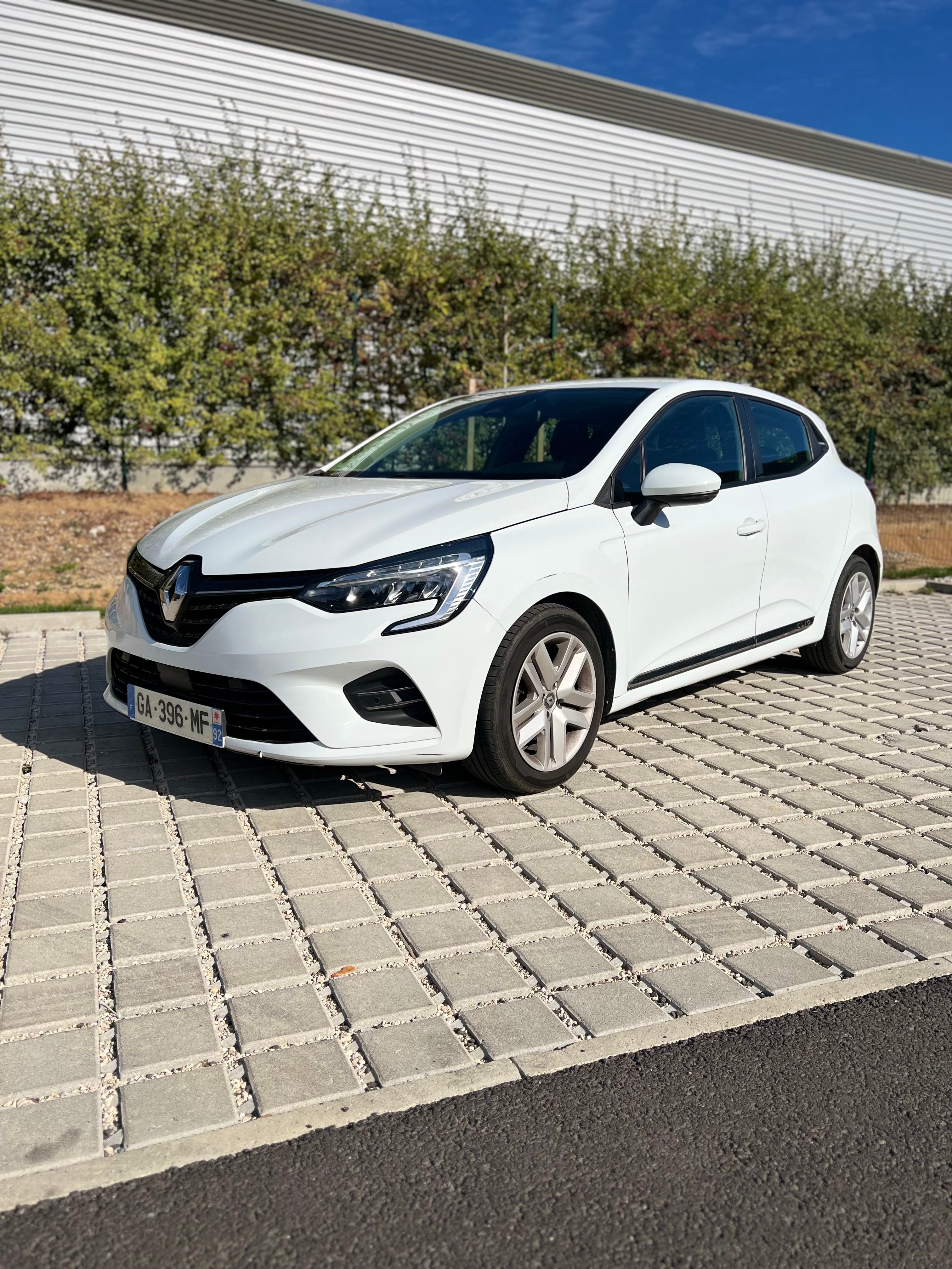 Renault Clio E-tech, 2021, Essence 95 / Électrique (hybride), automatique