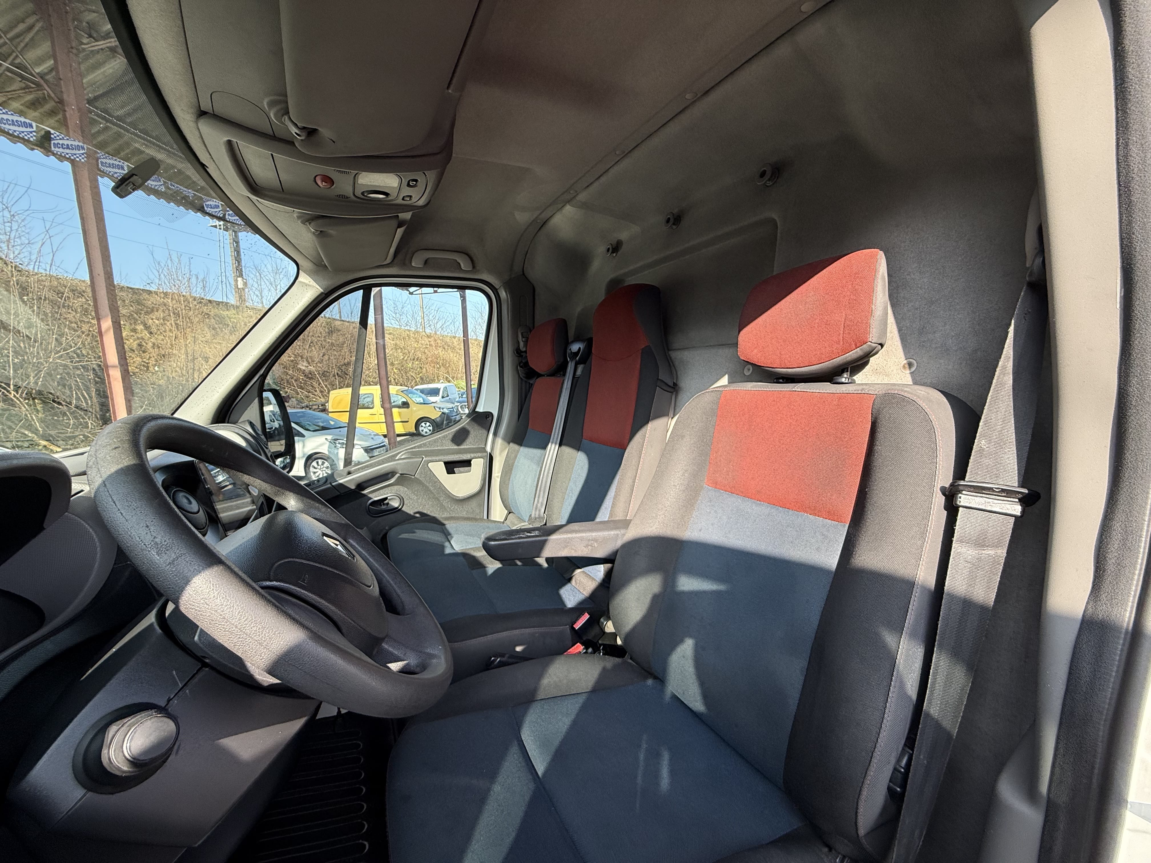 Renault Master avec Siège bébé
