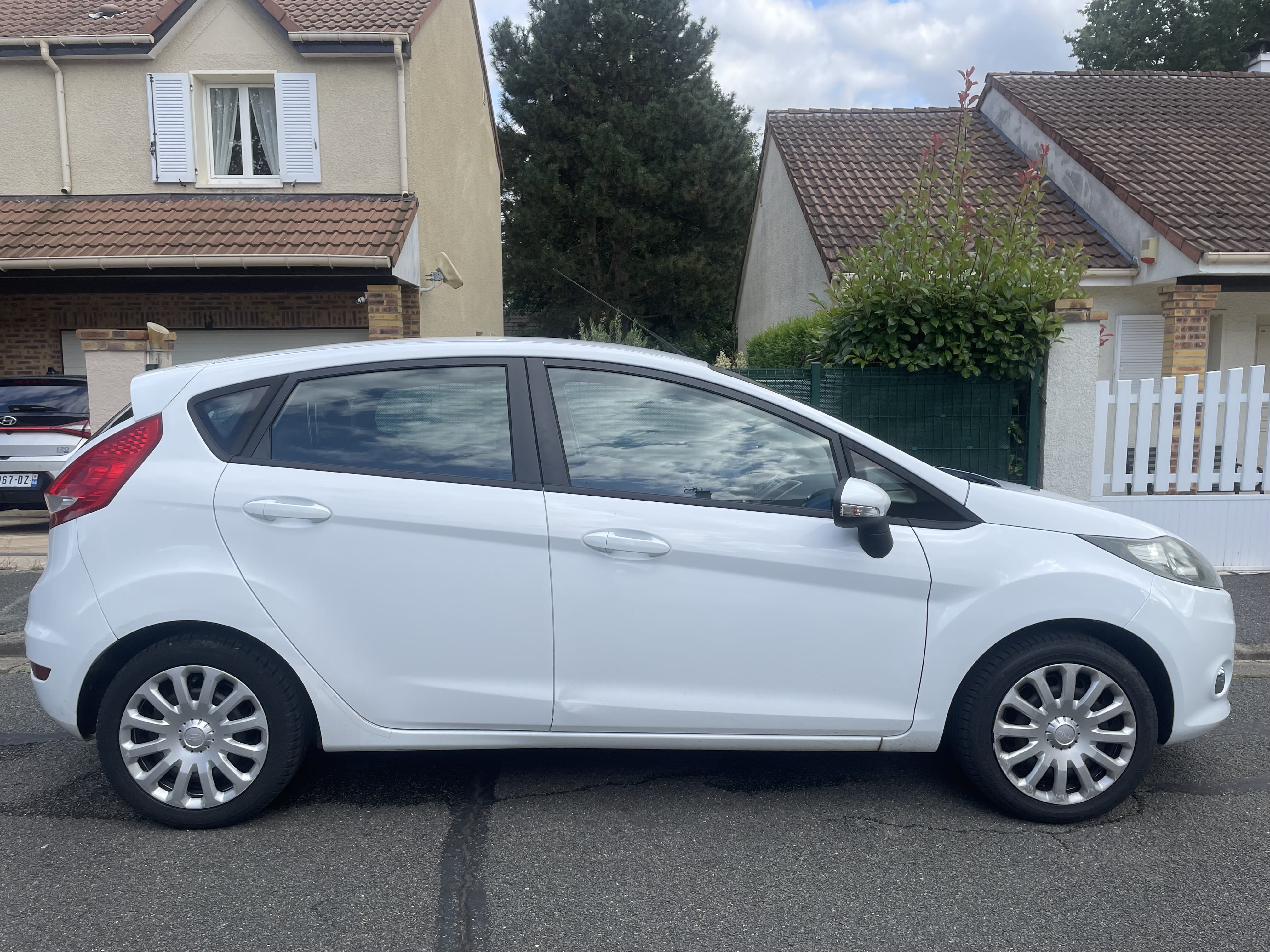 Ford Fiesta avec Climatisation