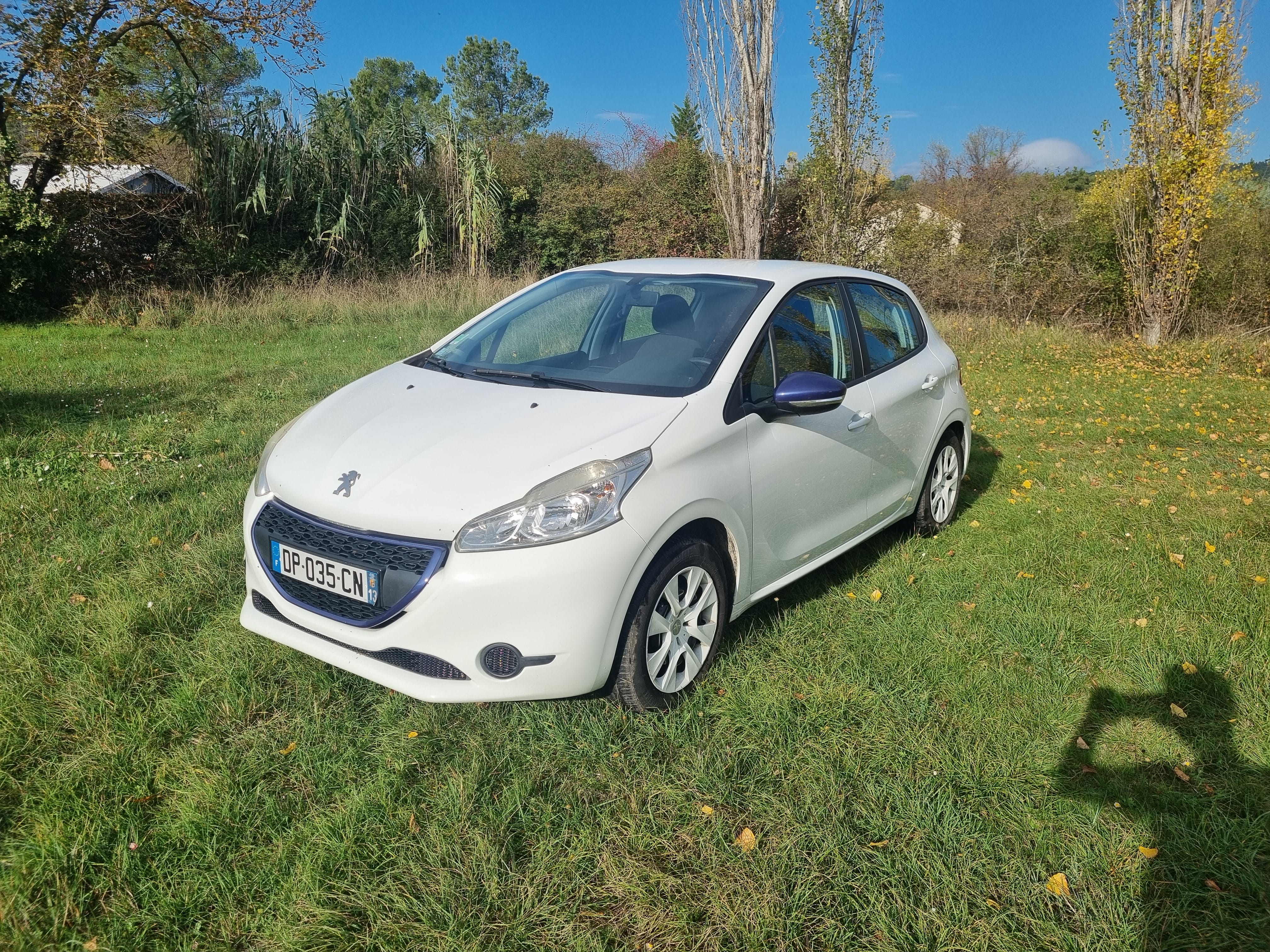 Peugeot 208, 2015, Essence 95