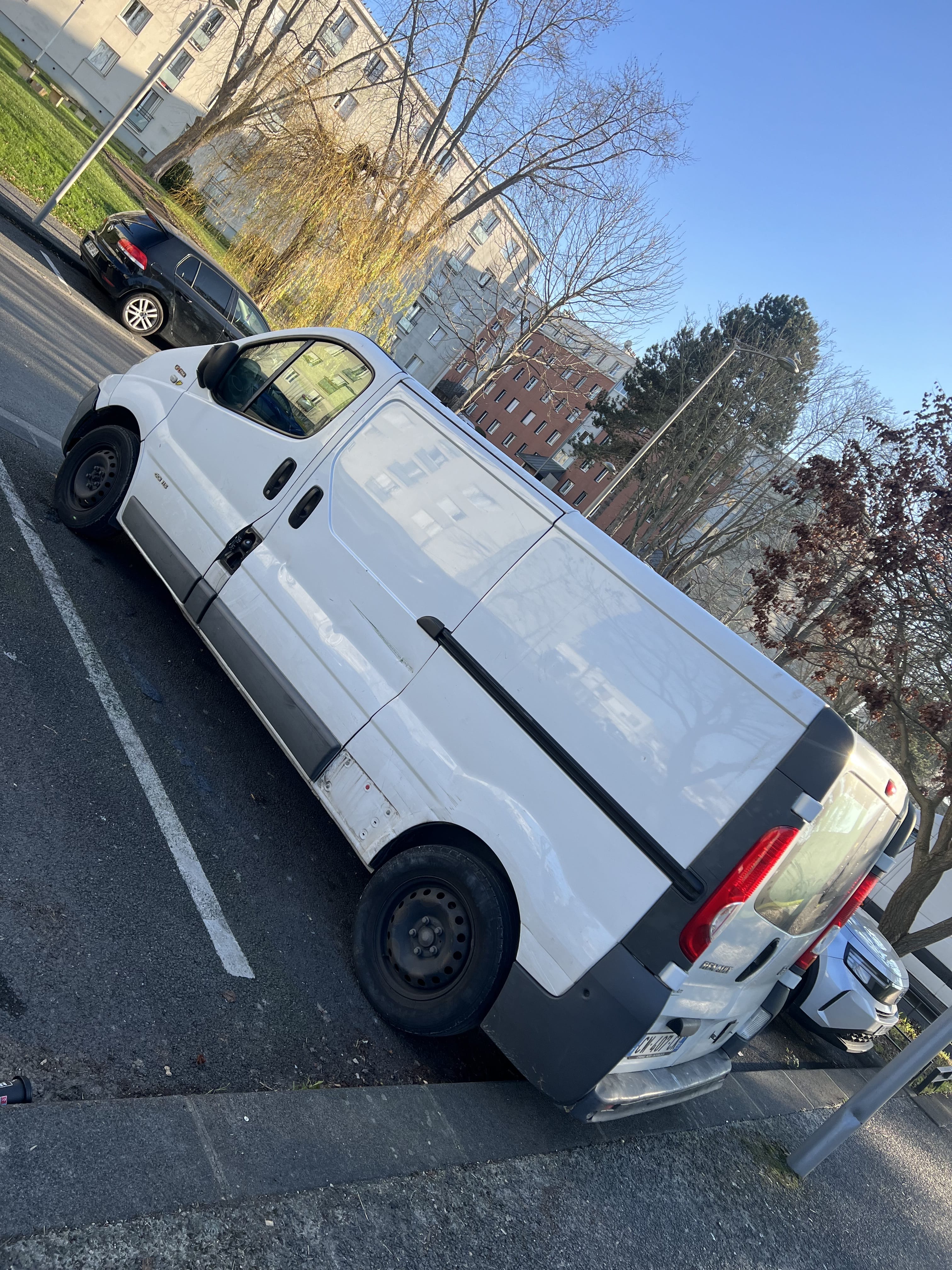 Renault Trafic Grand model L2H1 8m3 double porte latérales Bas prix avec Régulateur de vitesse
