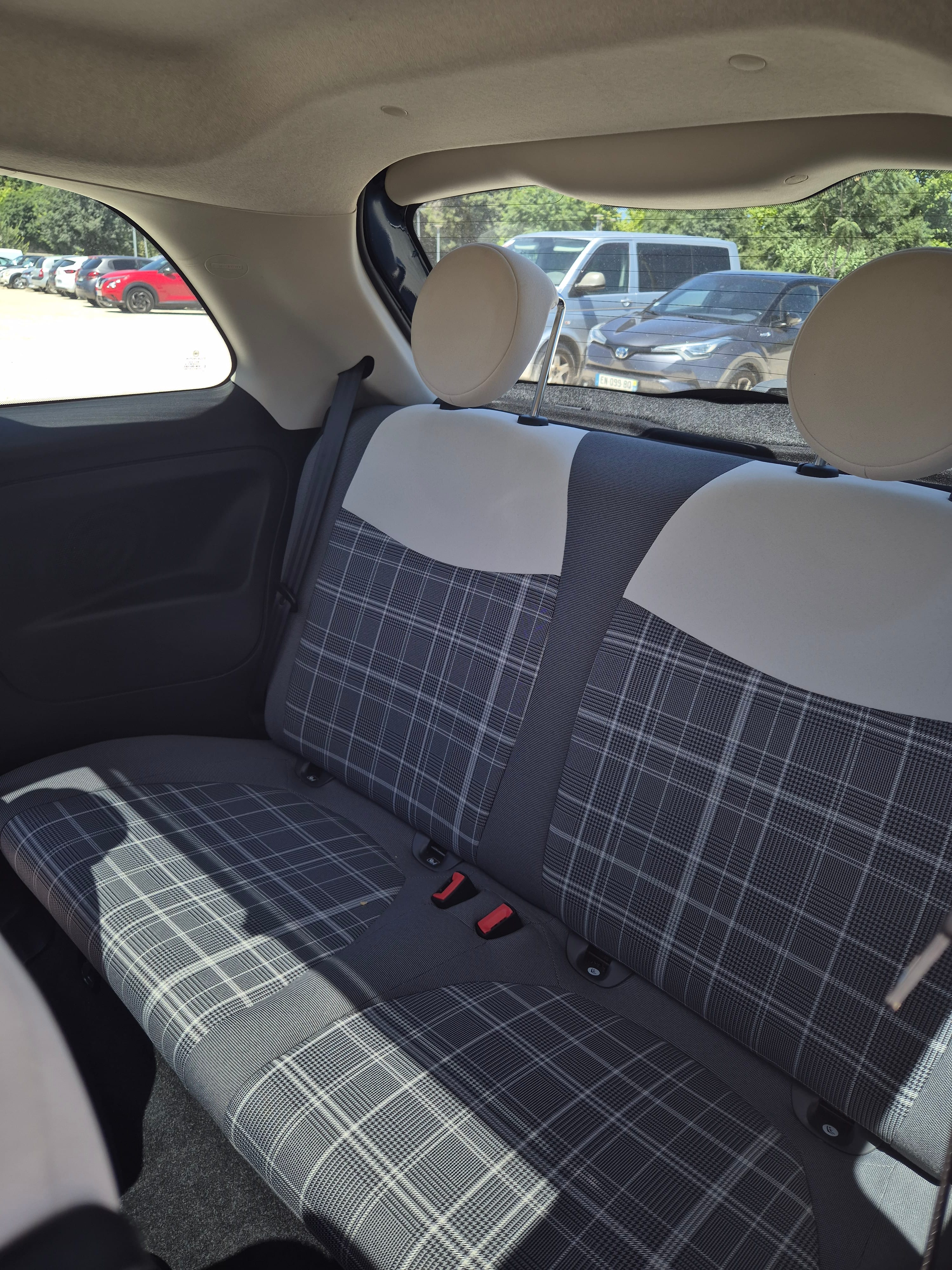 Fiat 500 1.2 69 dualogic avec Apple CarPlay