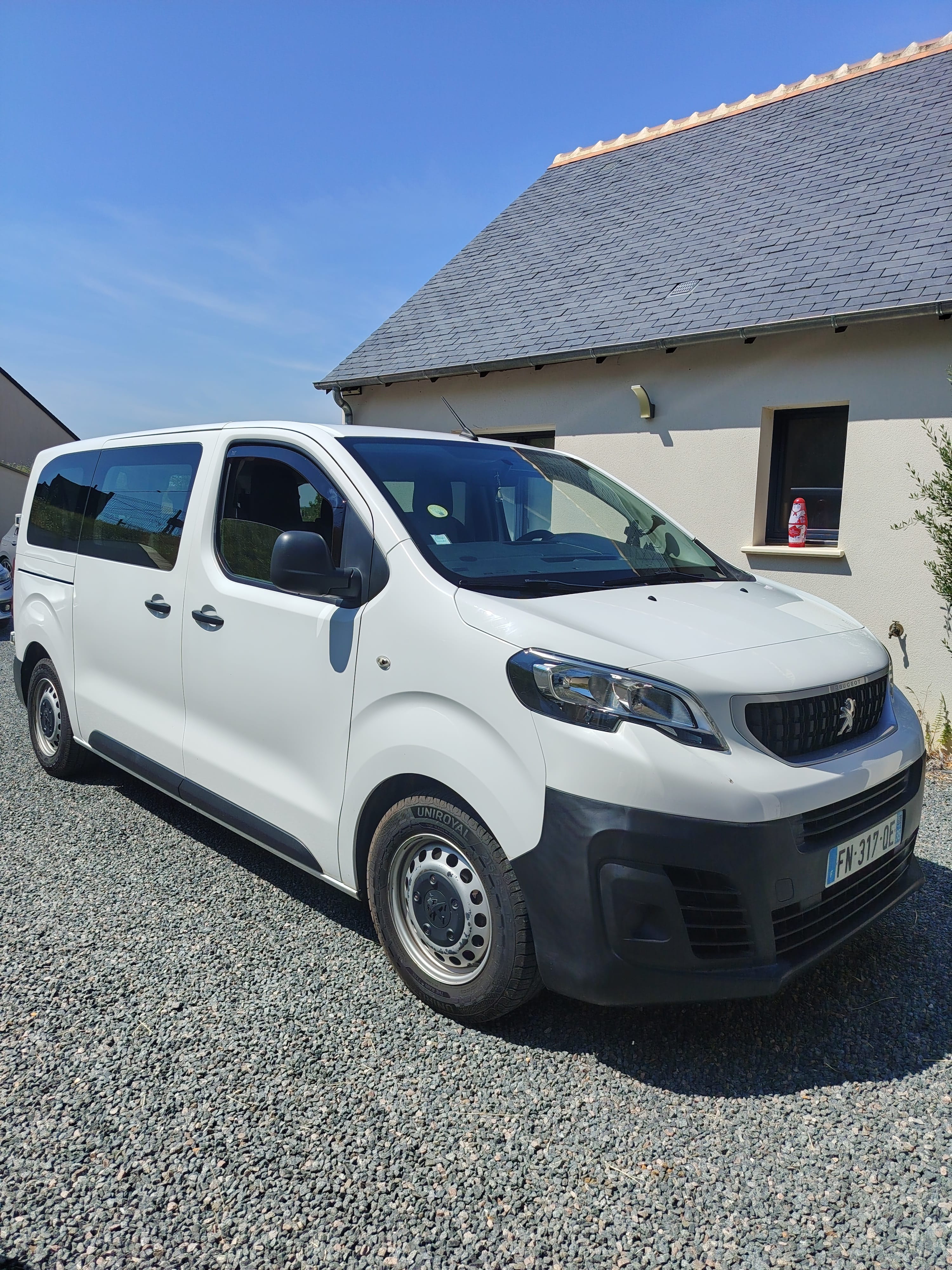 Peugeot Traveller avec Audio Bluetooth