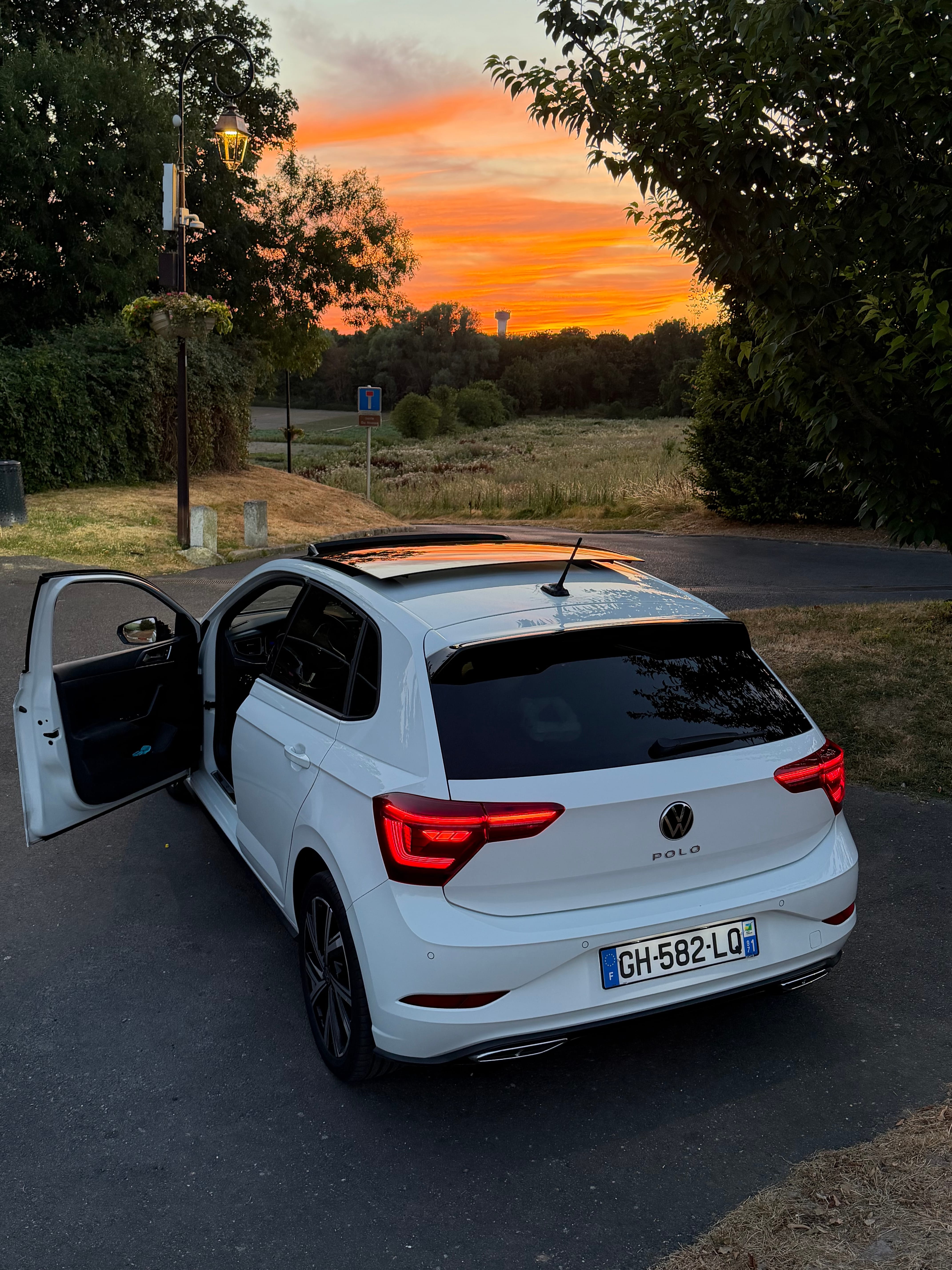 Volkswagen Polo R-Line, 2022, Essence 95, automatique